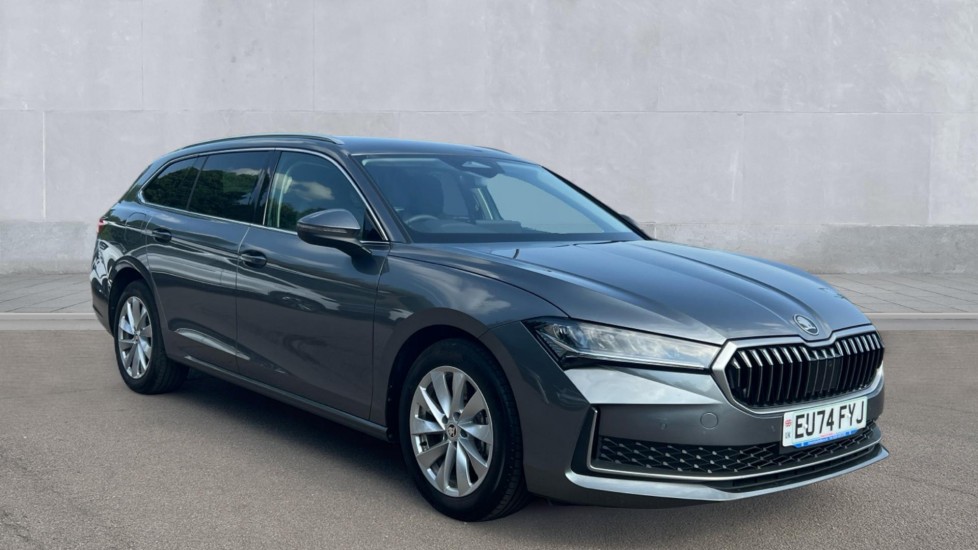 Main listing image - Skoda Superb