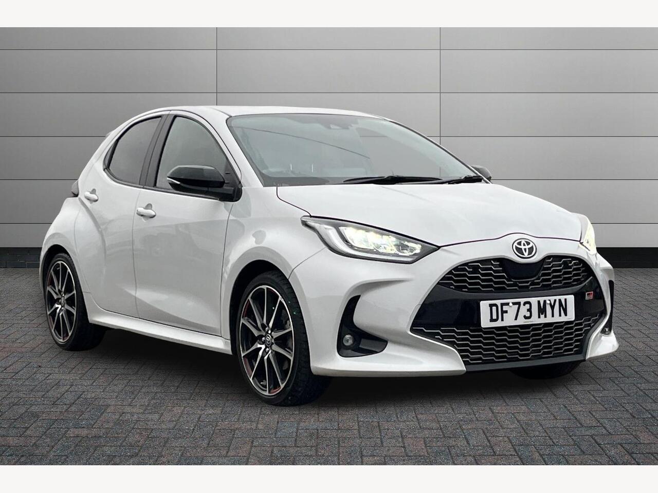 Main listing image - Toyota Yaris