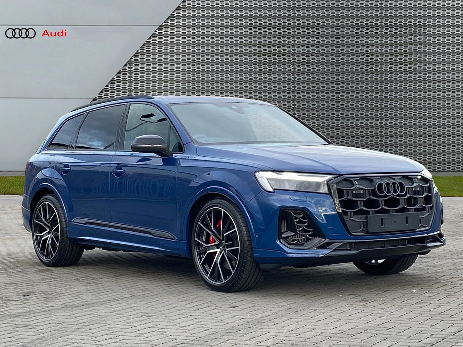 Main listing image - Audi SQ7