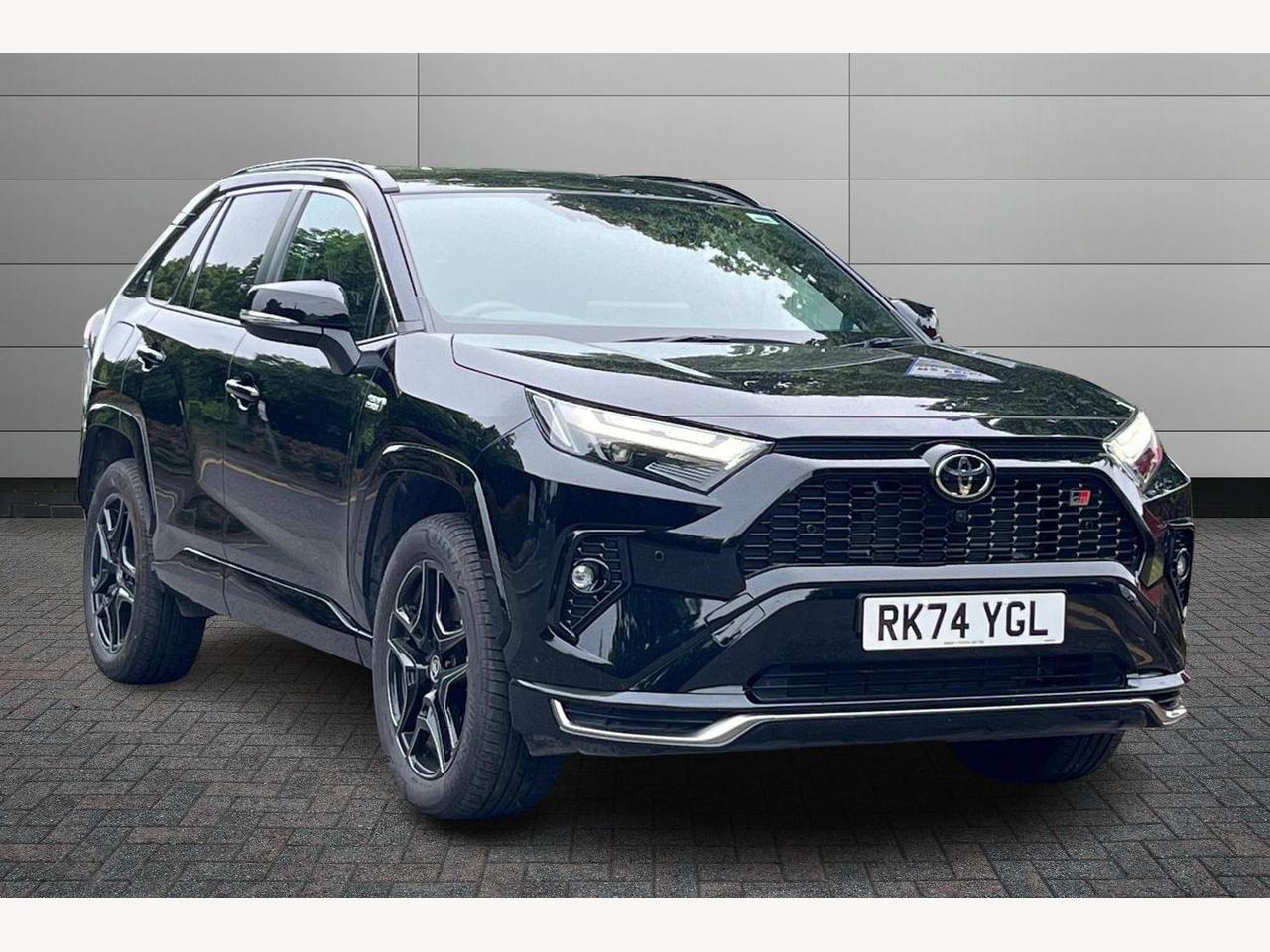 Main listing image - Toyota RAV4