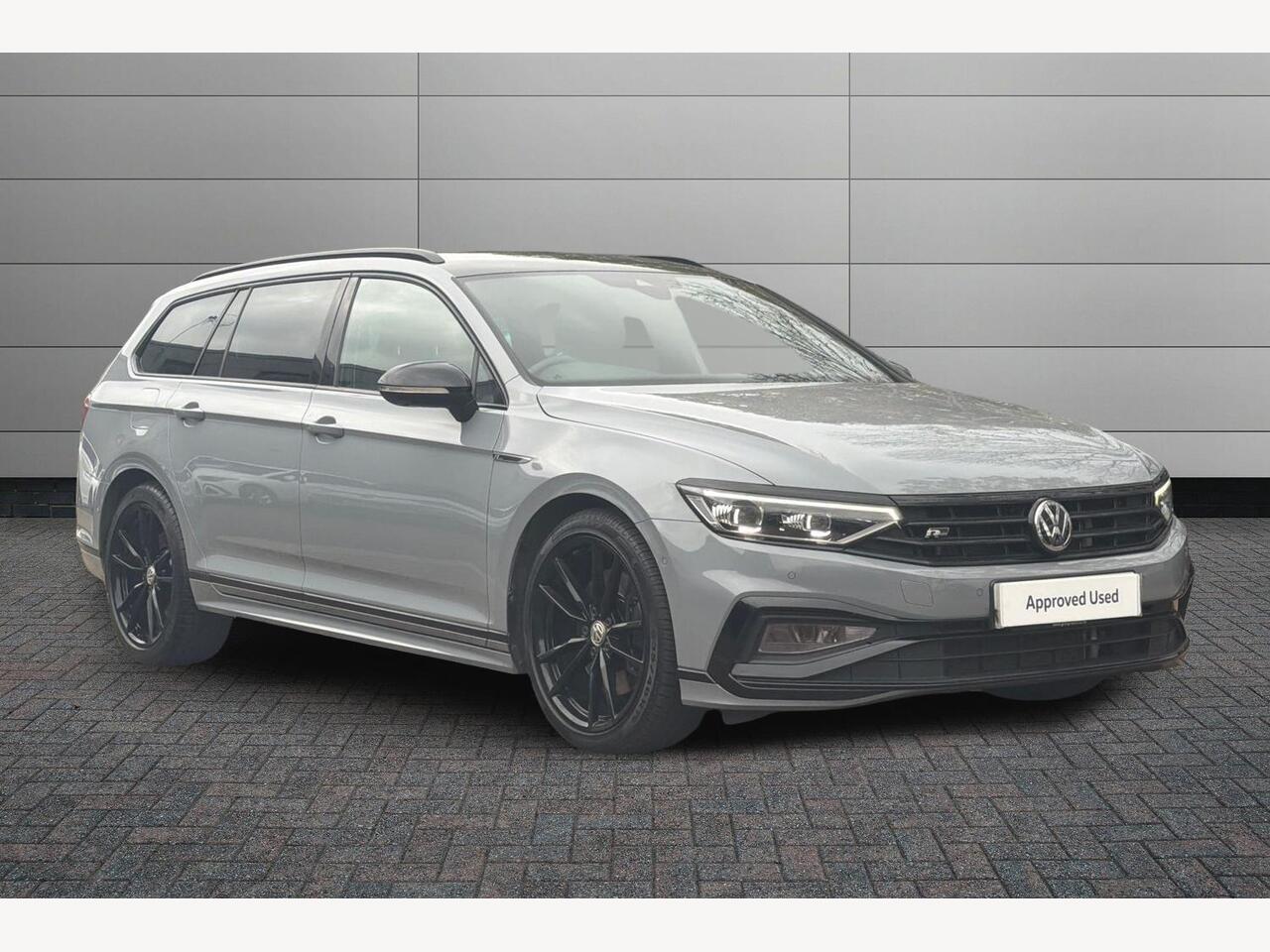 Main listing image - Volkswagen Passat Estate