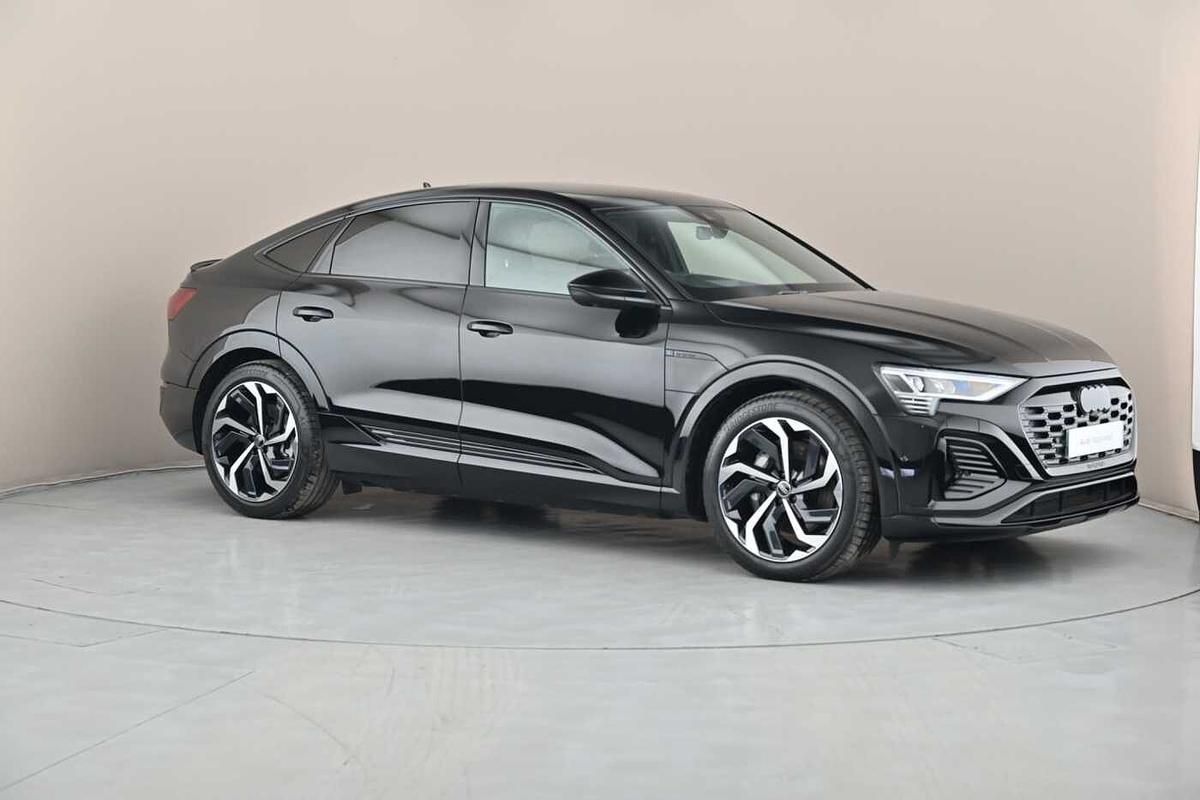 Main listing image - Audi Q8 e-tron