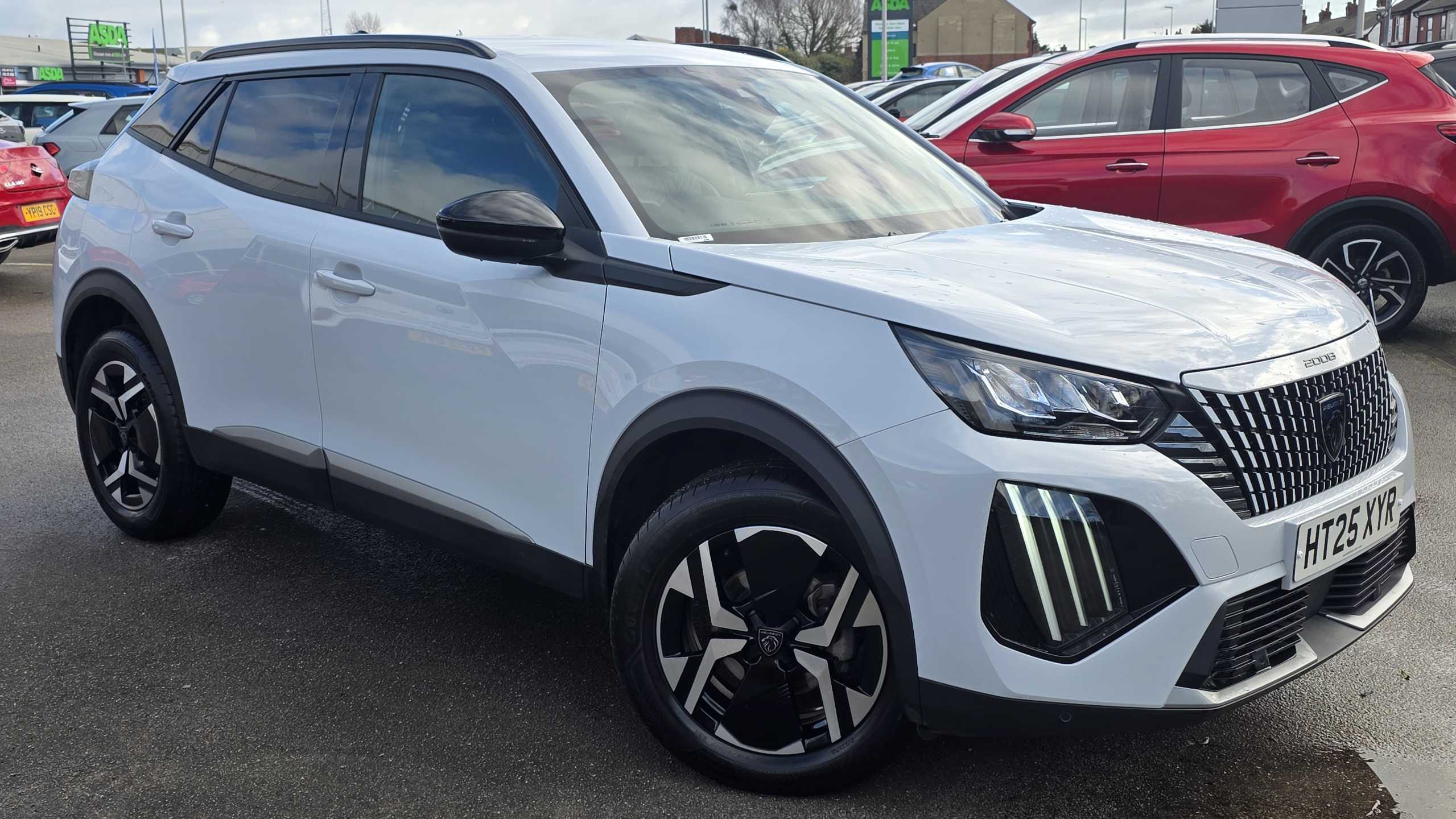 Main listing image - Peugeot 2008