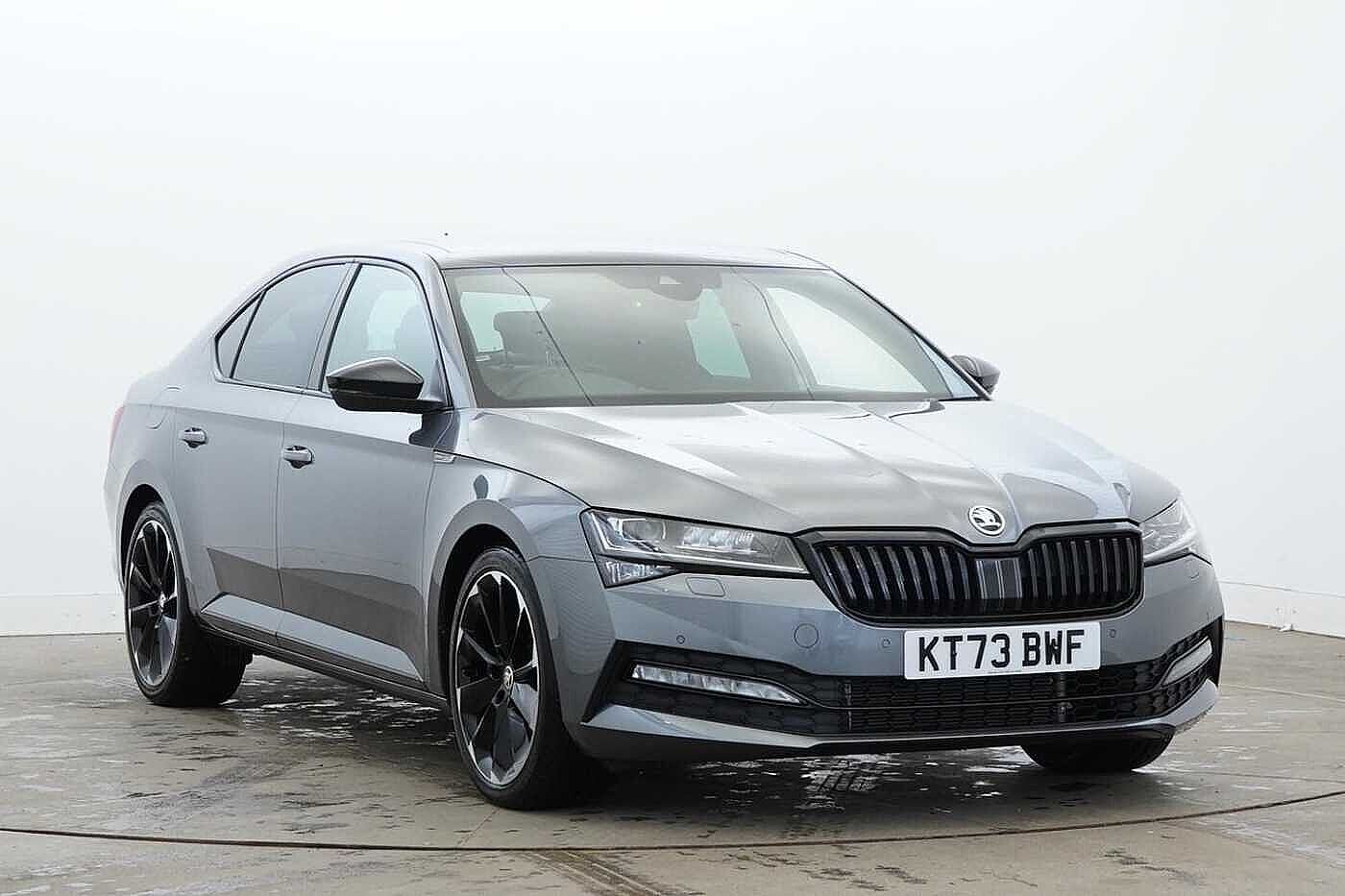 Main listing image - Skoda Superb