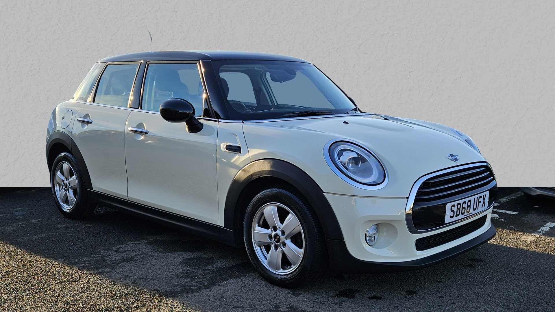 Main listing image - MINI Hatchback 5dr