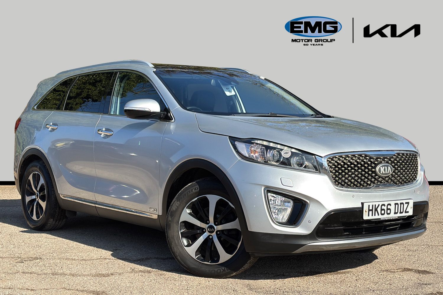 Main listing image - Kia Sorento