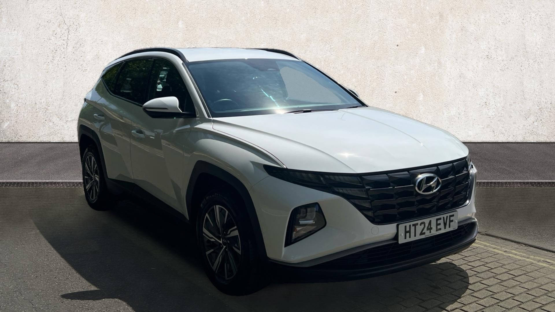 Main listing image - Hyundai Tucson