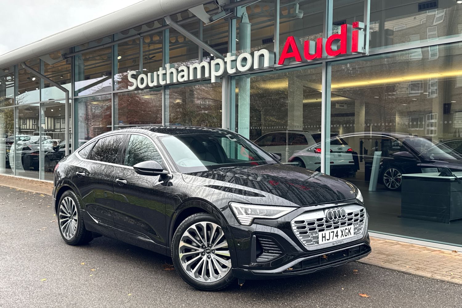 Main listing image - Audi Q8 e-tron