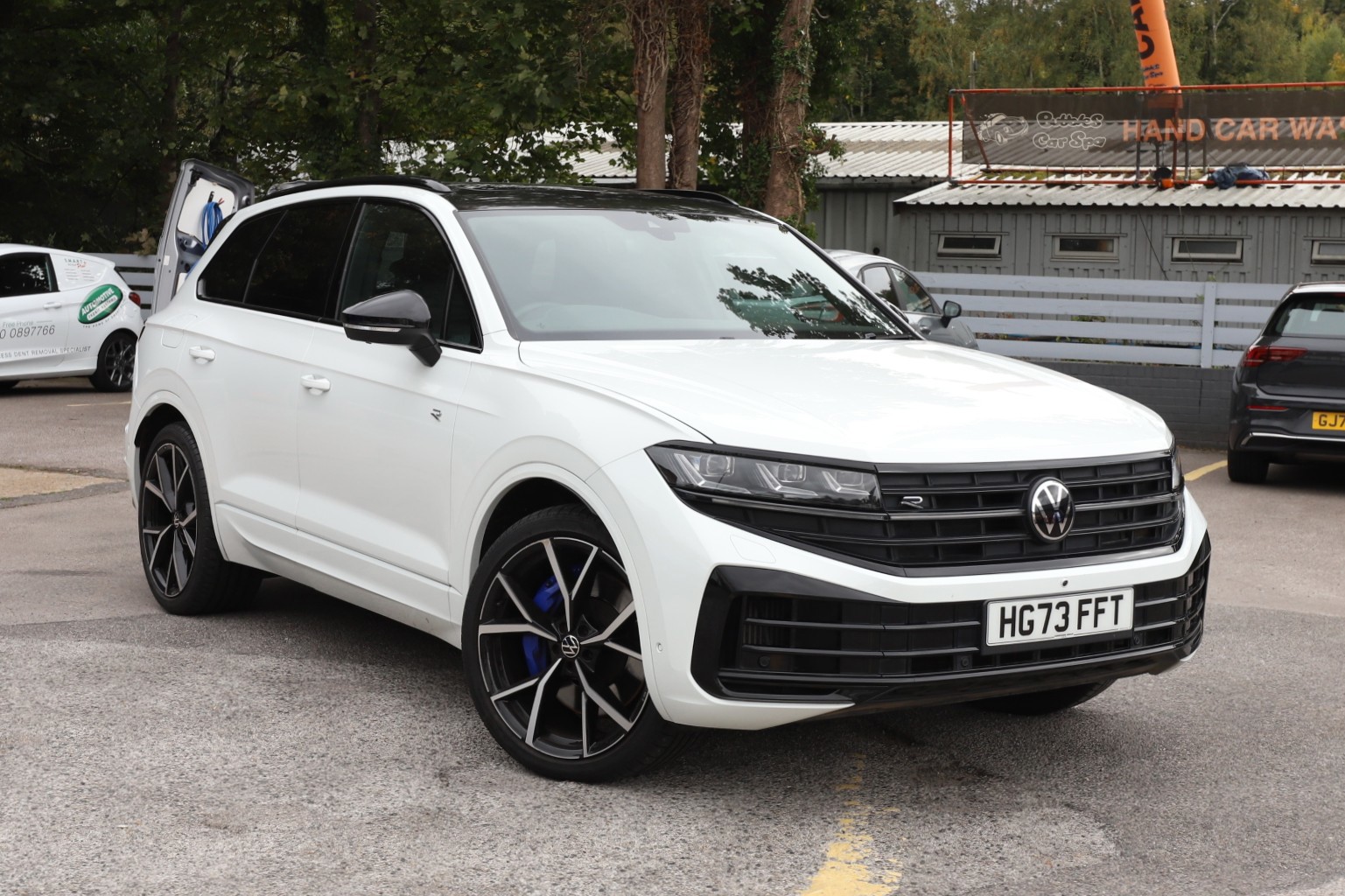 Main listing image - Volkswagen Touareg