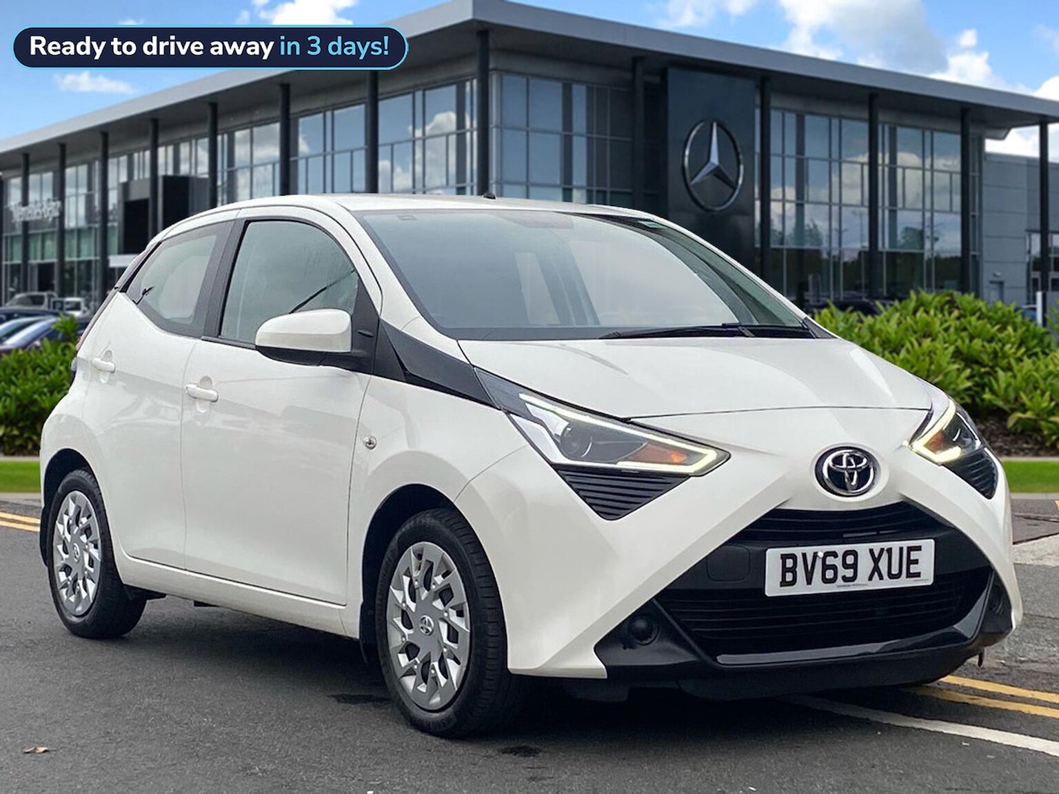 Main listing image - Toyota Aygo