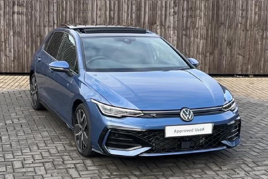 Main listing image - Volkswagen Golf