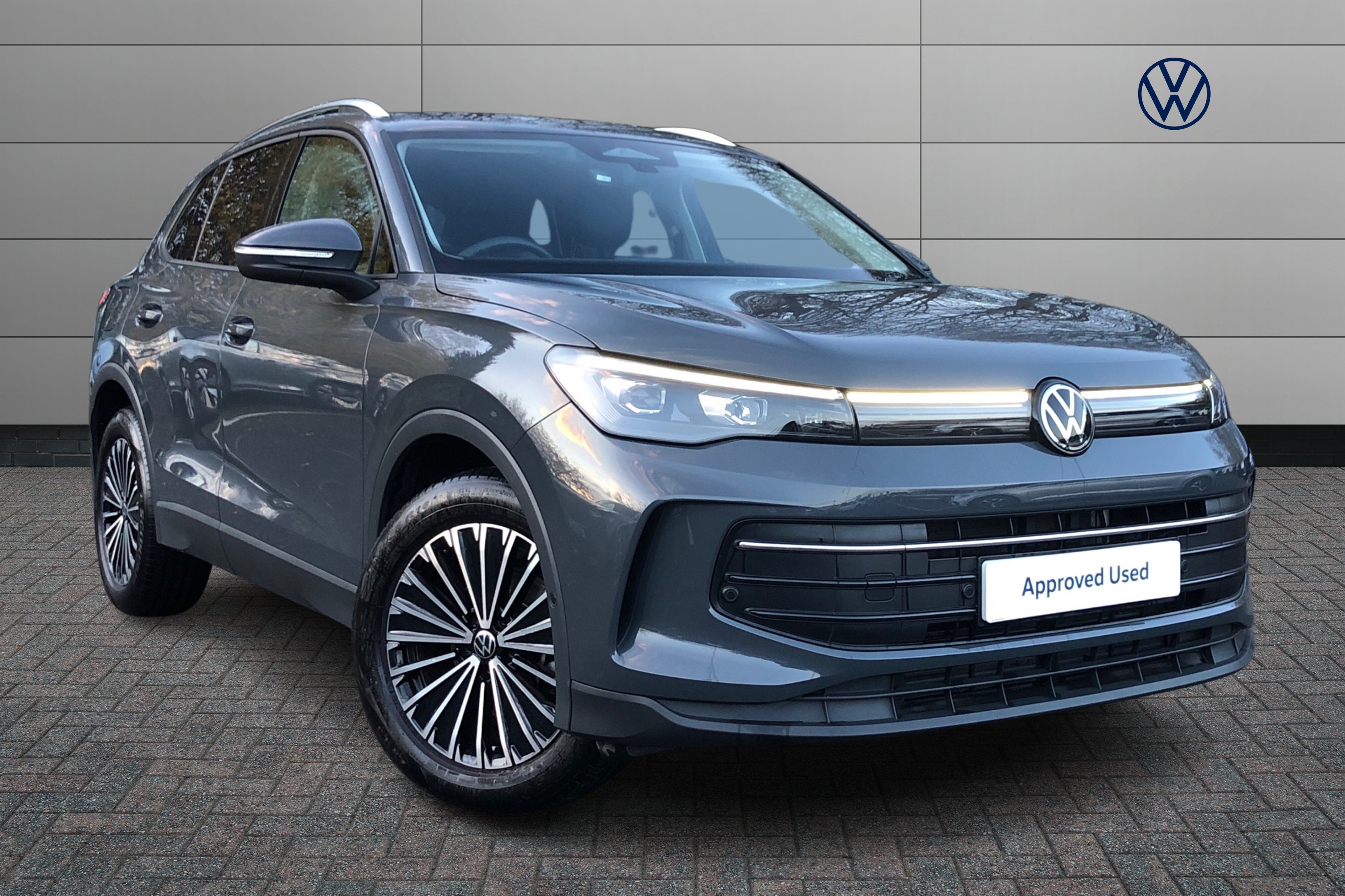 Main listing image - Volkswagen Tiguan