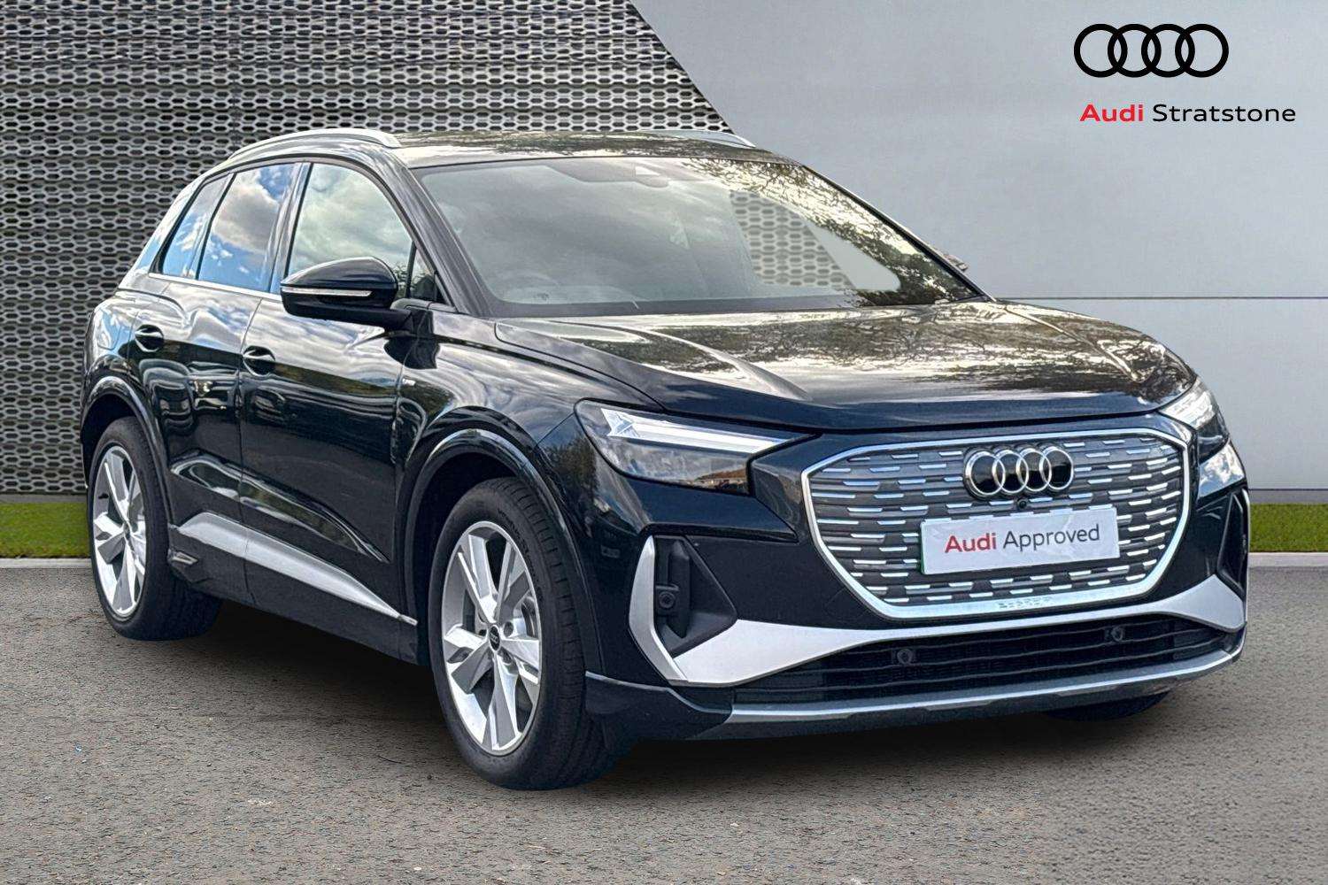 Main listing image - Audi Q4