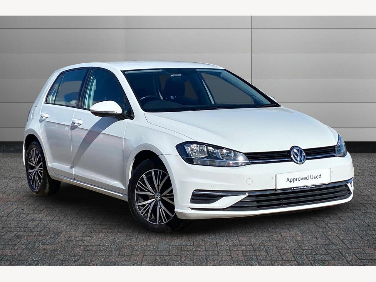 Main listing image - Volkswagen Golf