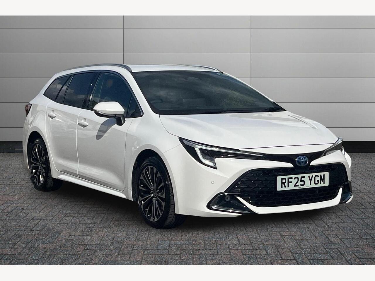 Main listing image - Toyota Corolla Touring Sport