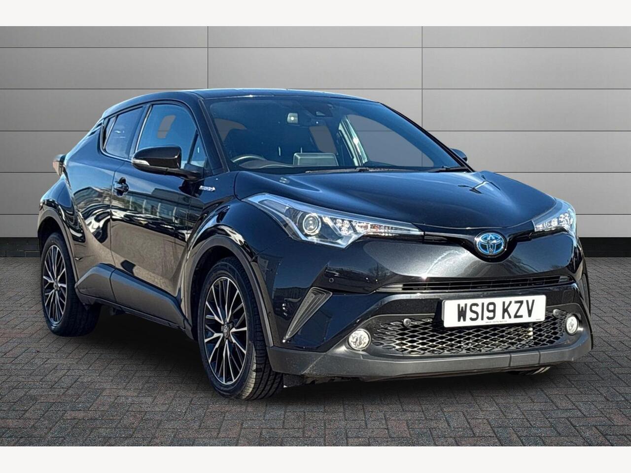 Main listing image - Toyota C-HR