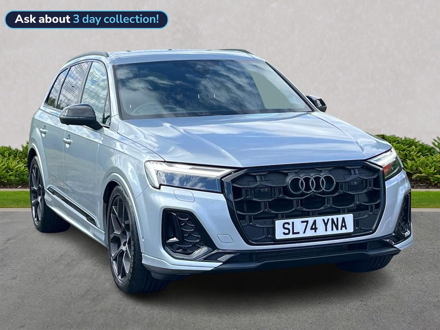 Main listing image - Audi Q7