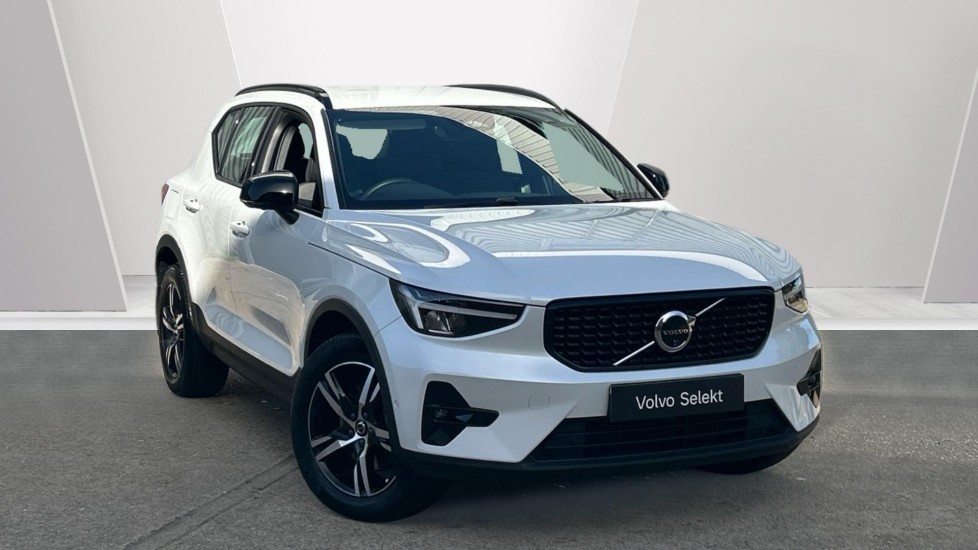 Main listing image - Volvo XC40