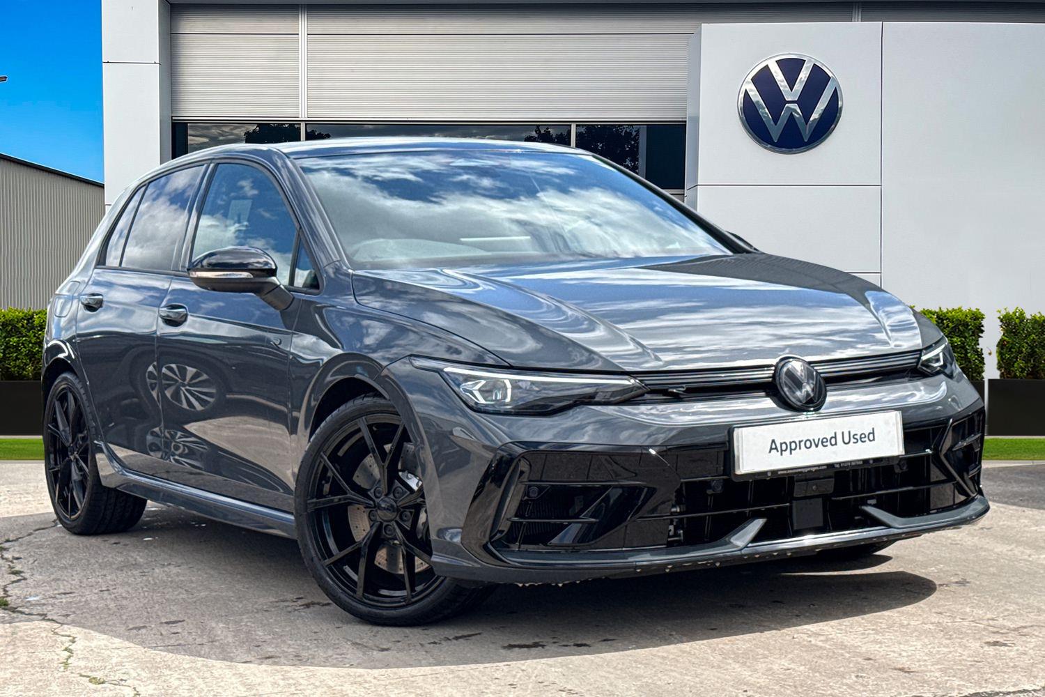 Main listing image - Volkswagen Golf