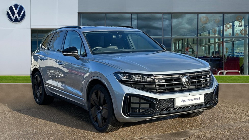 Main listing image - Volkswagen Touareg