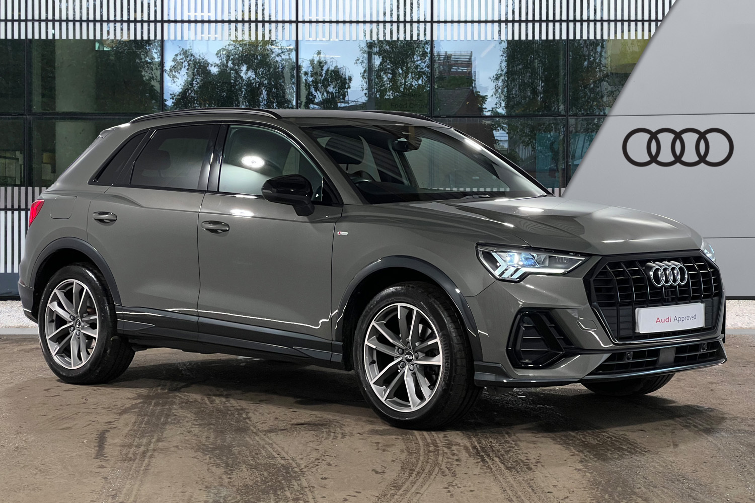 Main listing image - Audi Q3