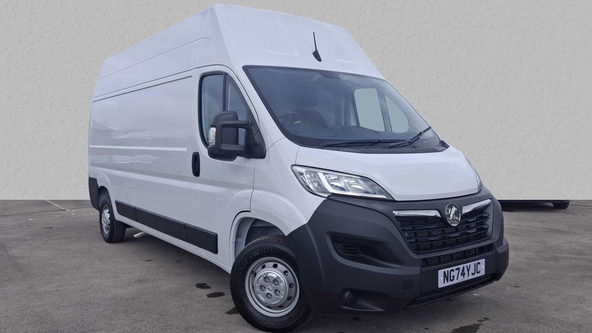 Main listing image - Vauxhall Movano