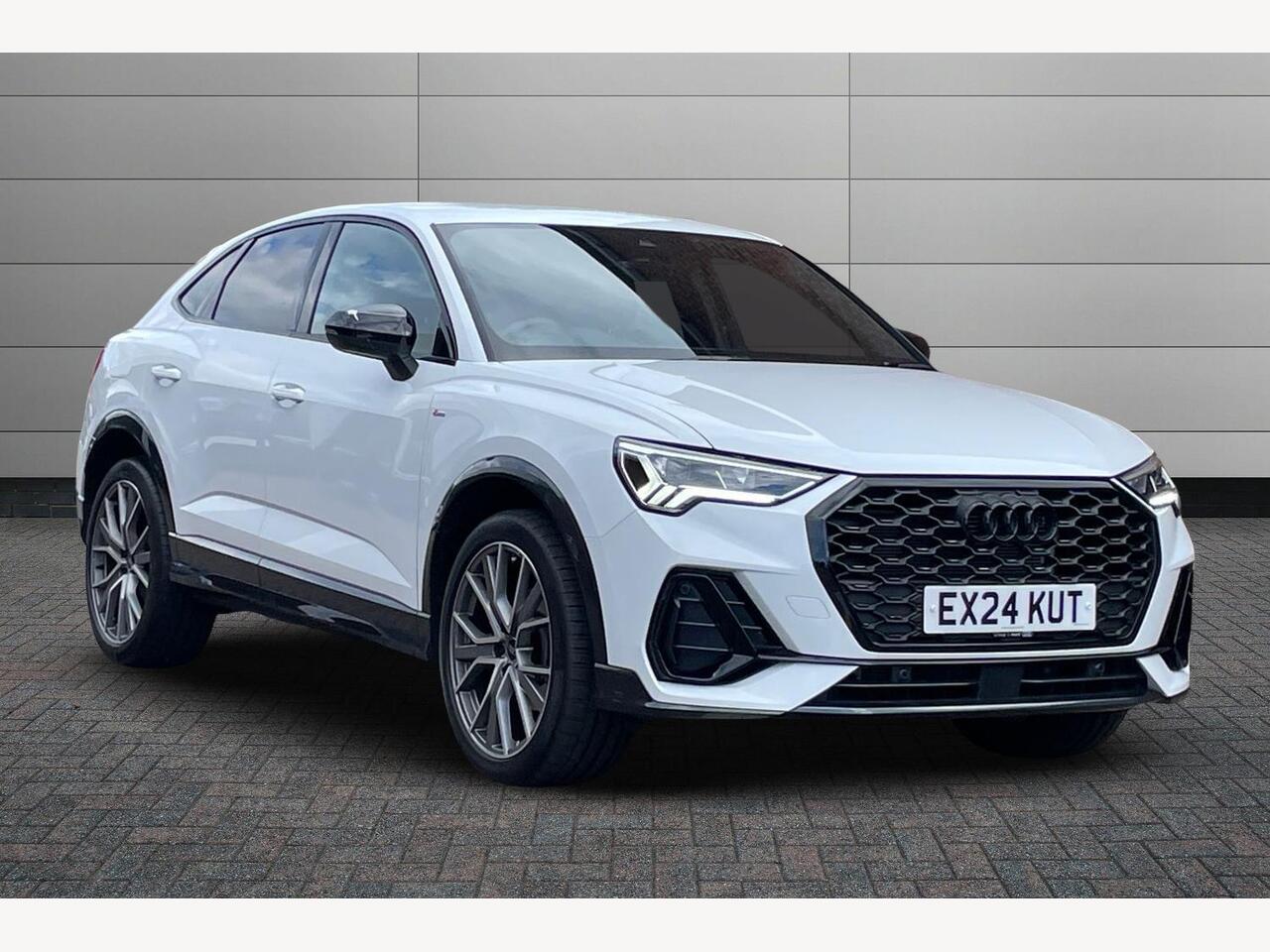 Main listing image - Audi Q3