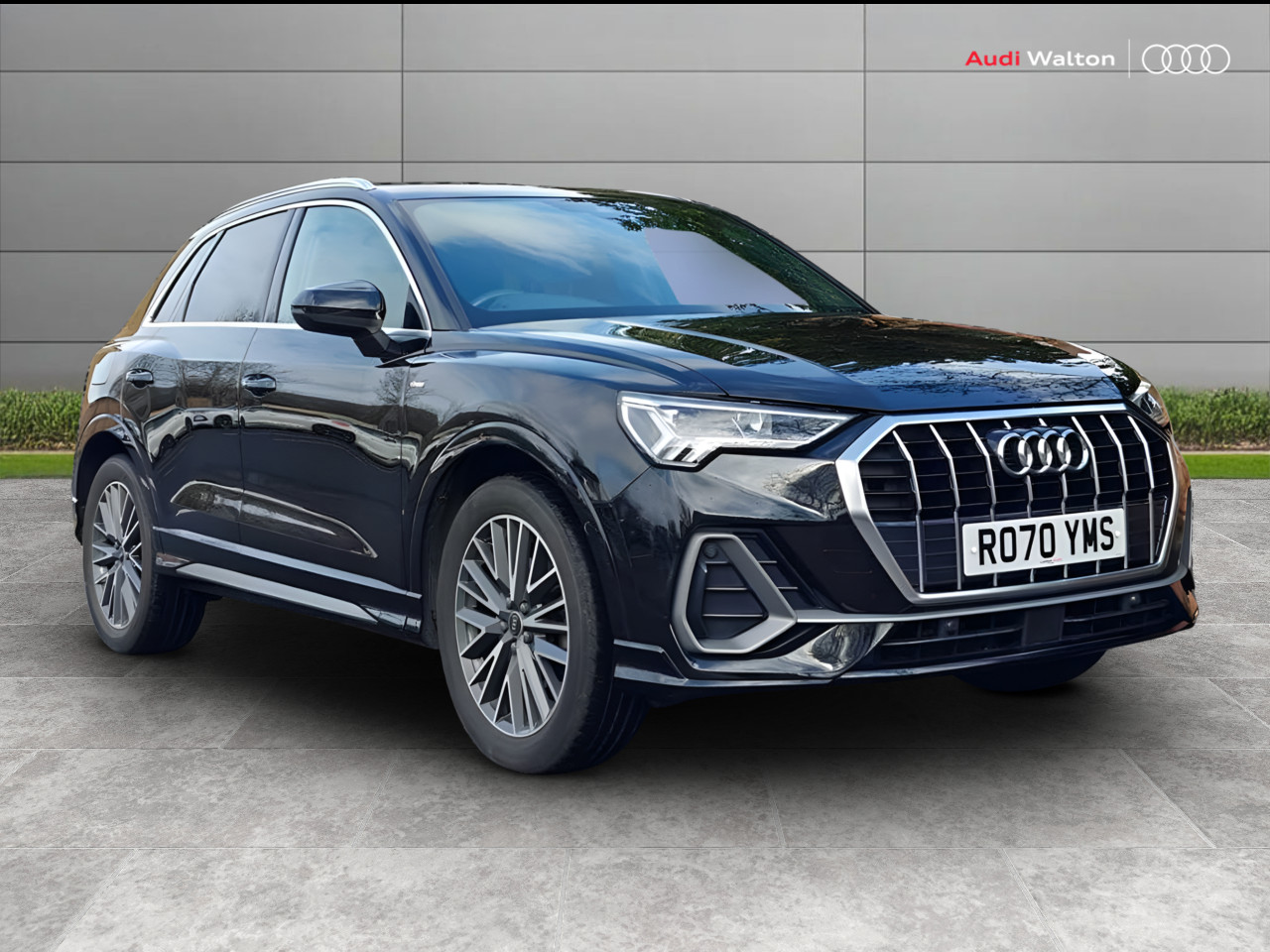 Main listing image - Audi Q3
