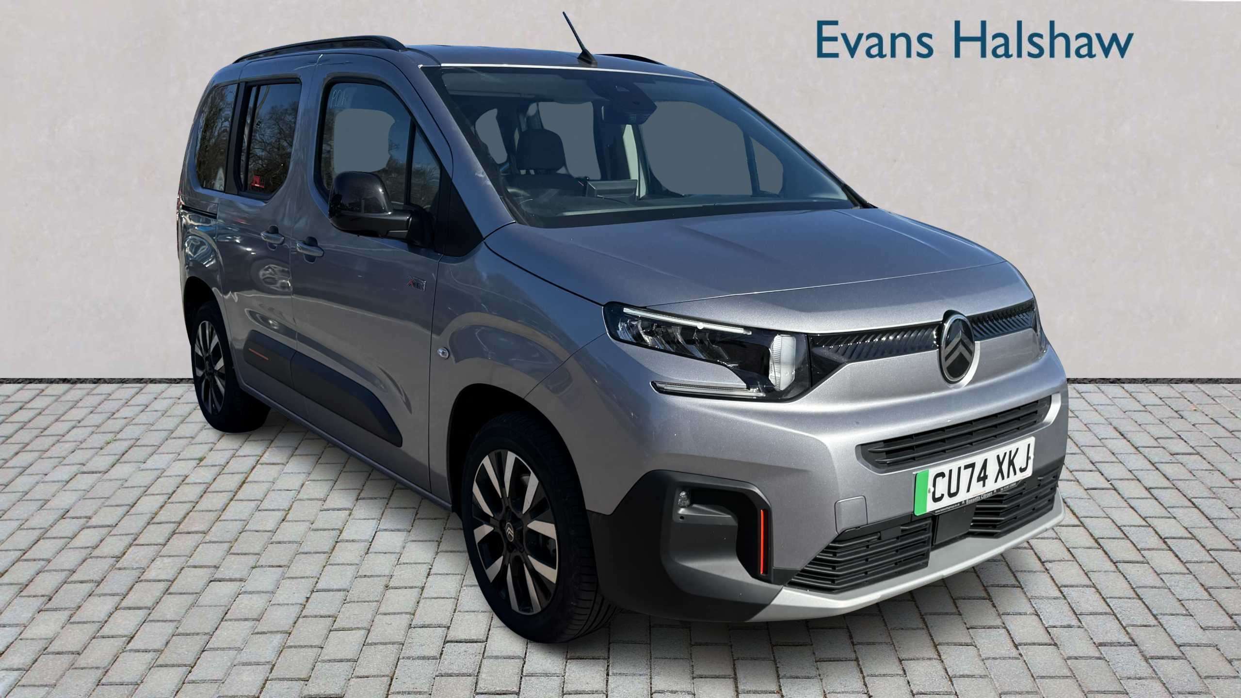 Main listing image - Citroen e-Berlingo