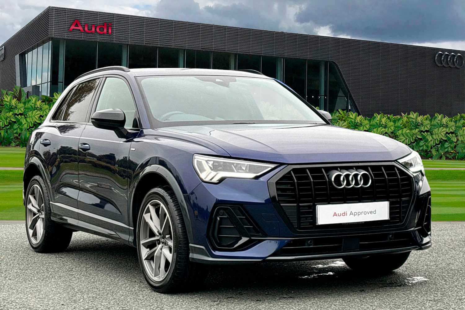 Main listing image - Audi Q3