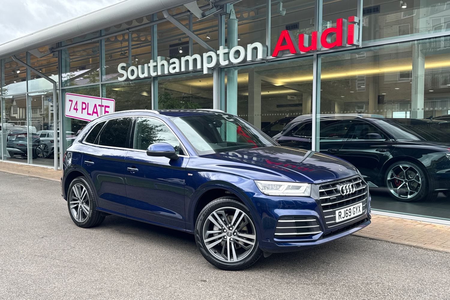 Main listing image - Audi Q5