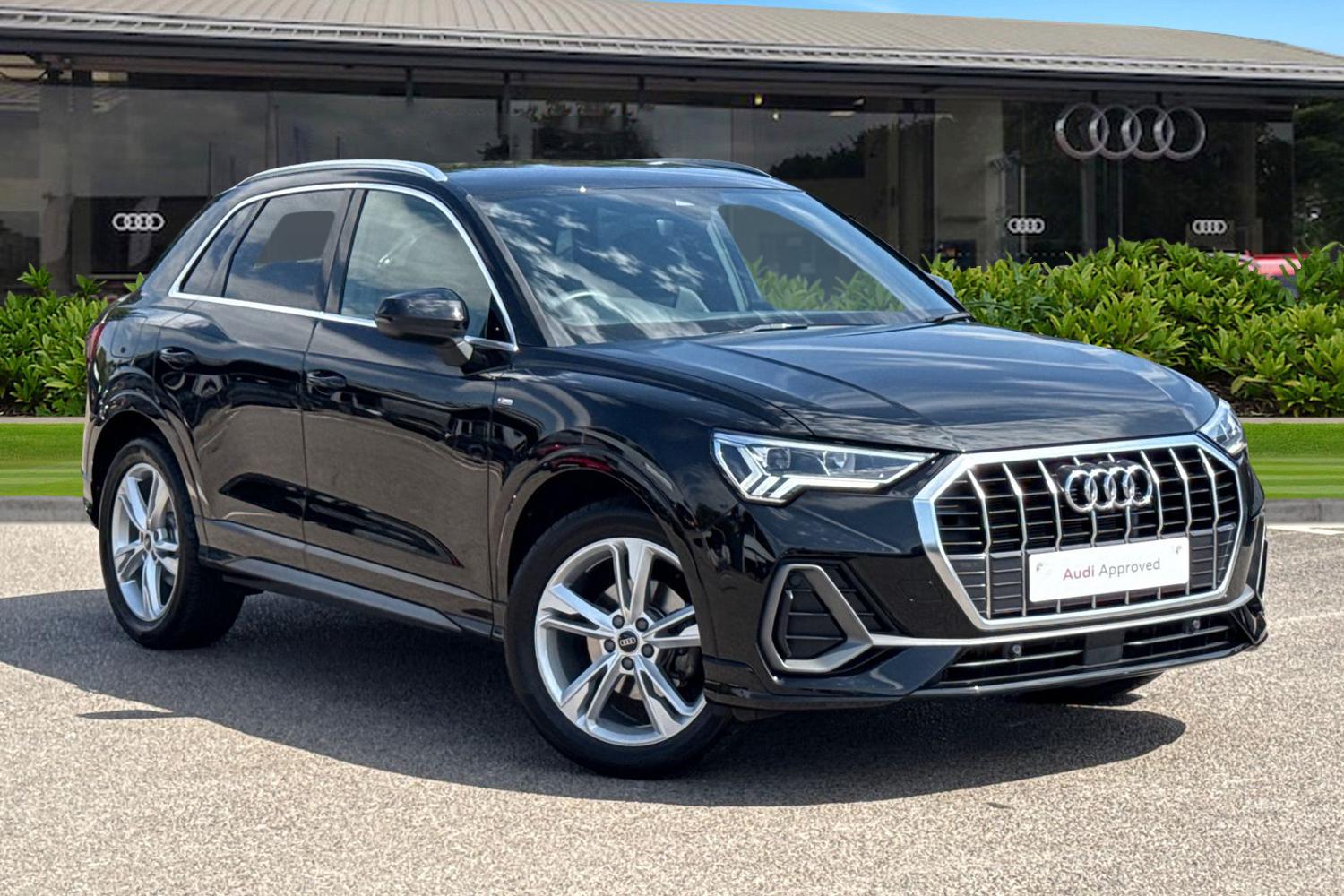 Main listing image - Audi Q3