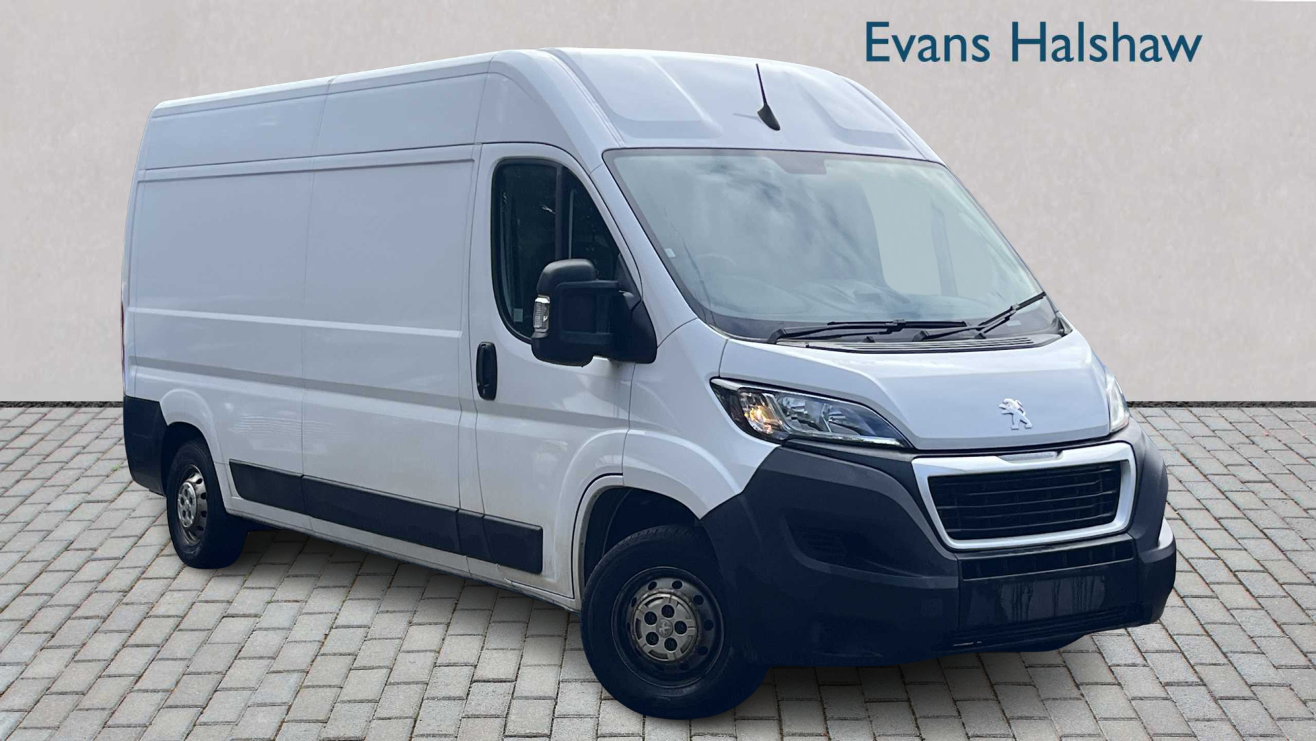Main listing image - Peugeot Boxer