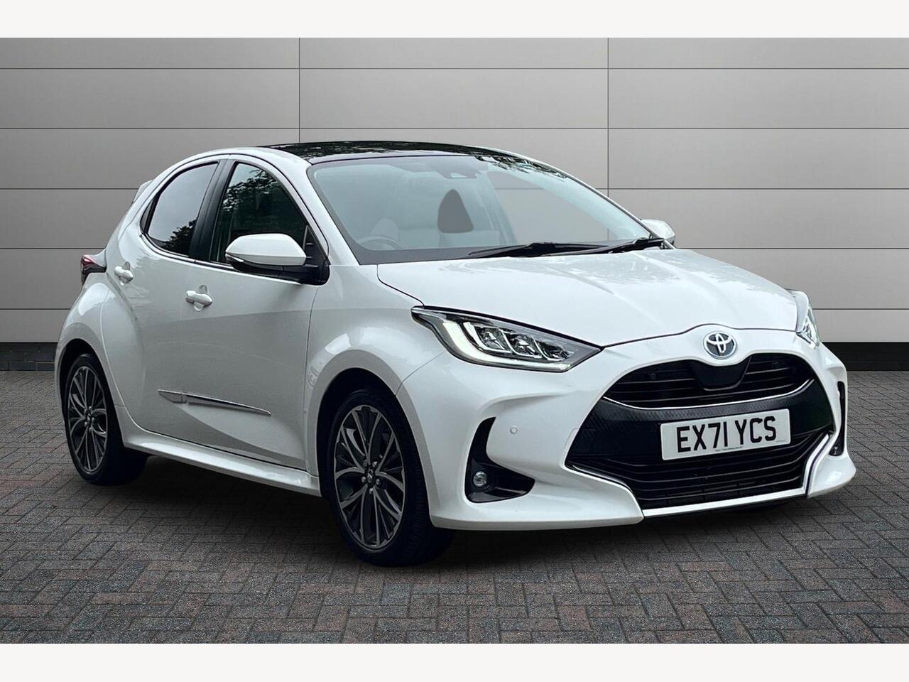 Main listing image - Toyota Yaris
