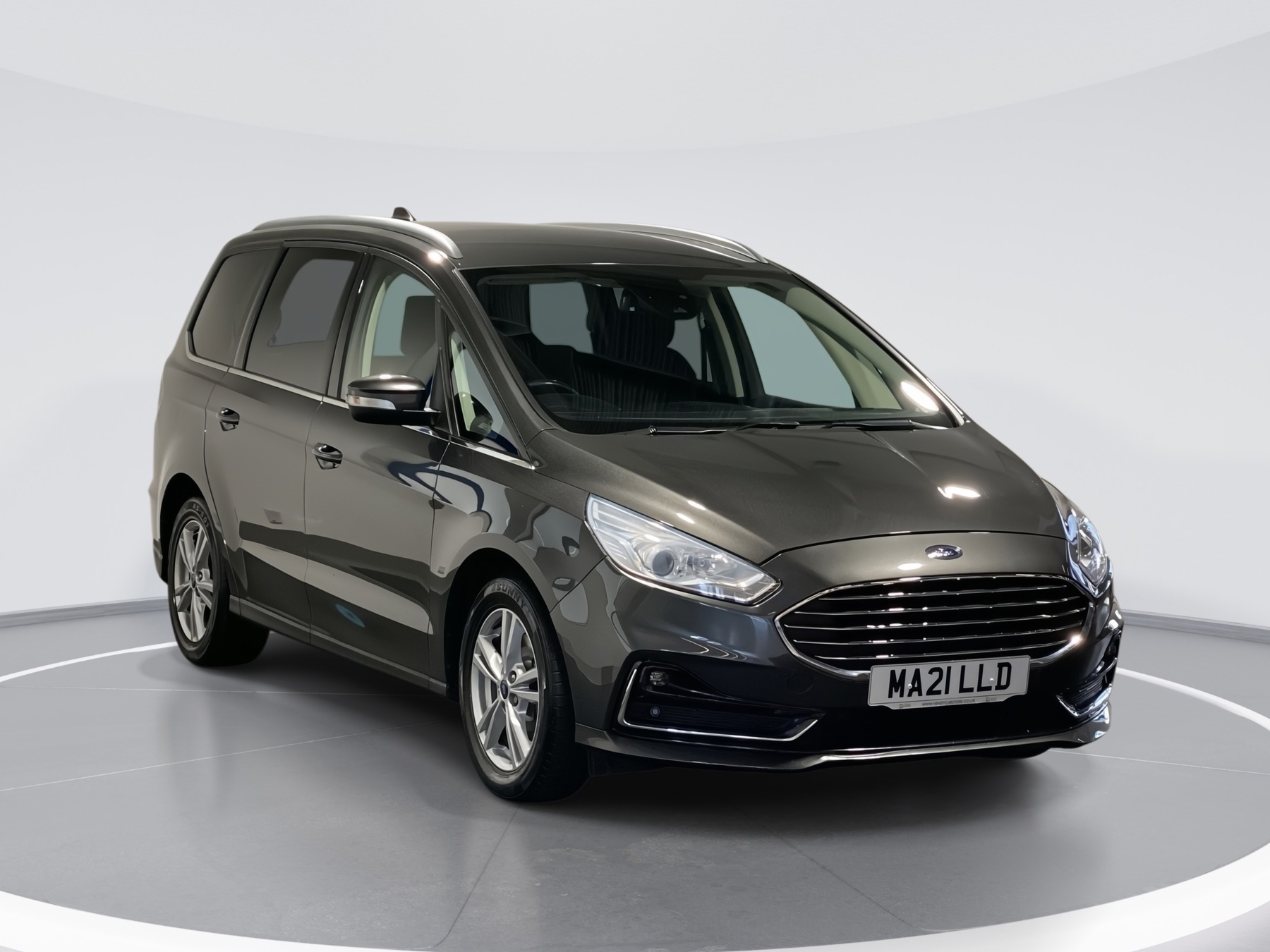 Main listing image - Ford Galaxy