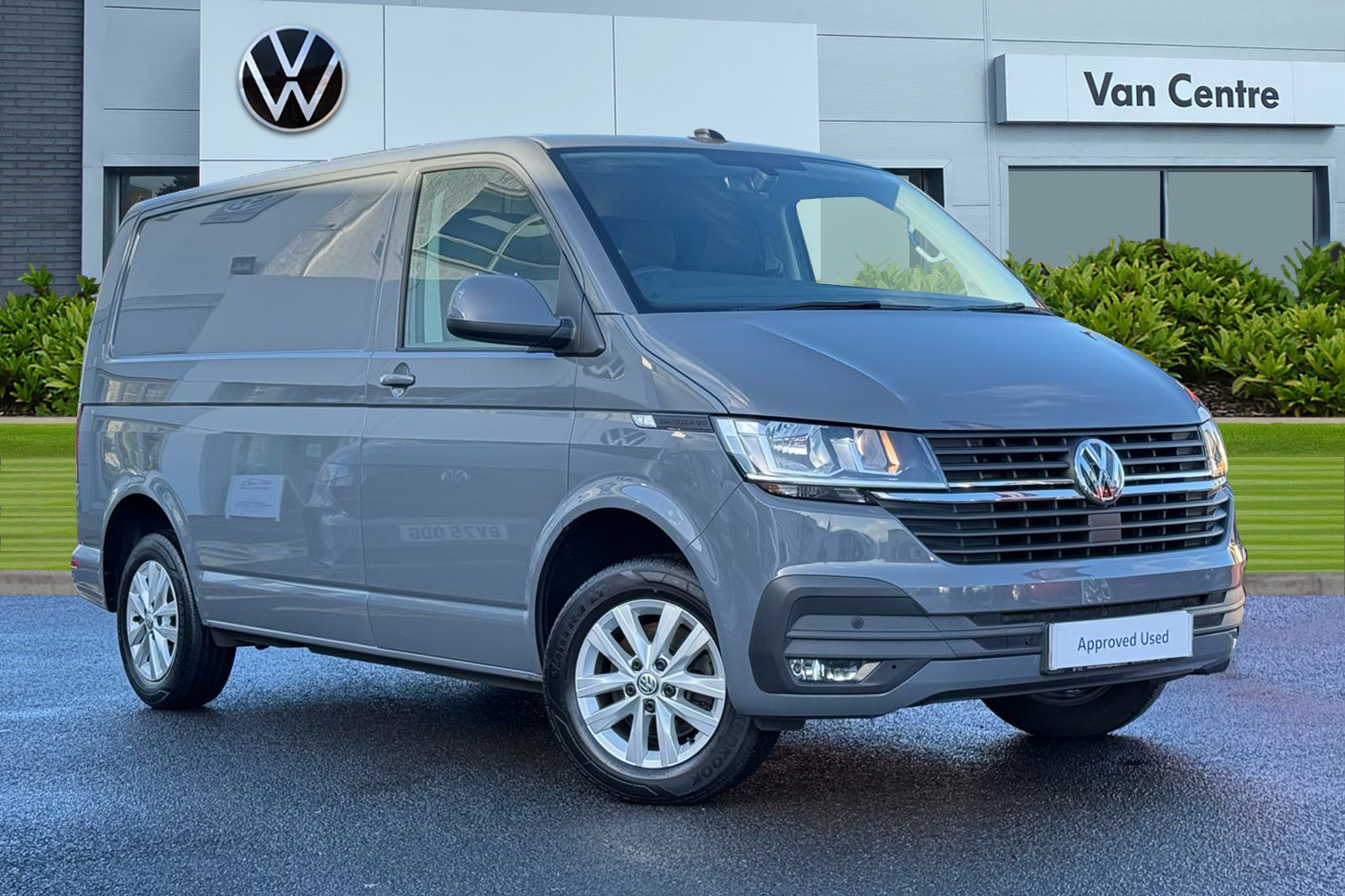 Main listing image - Volkswagen Transporter