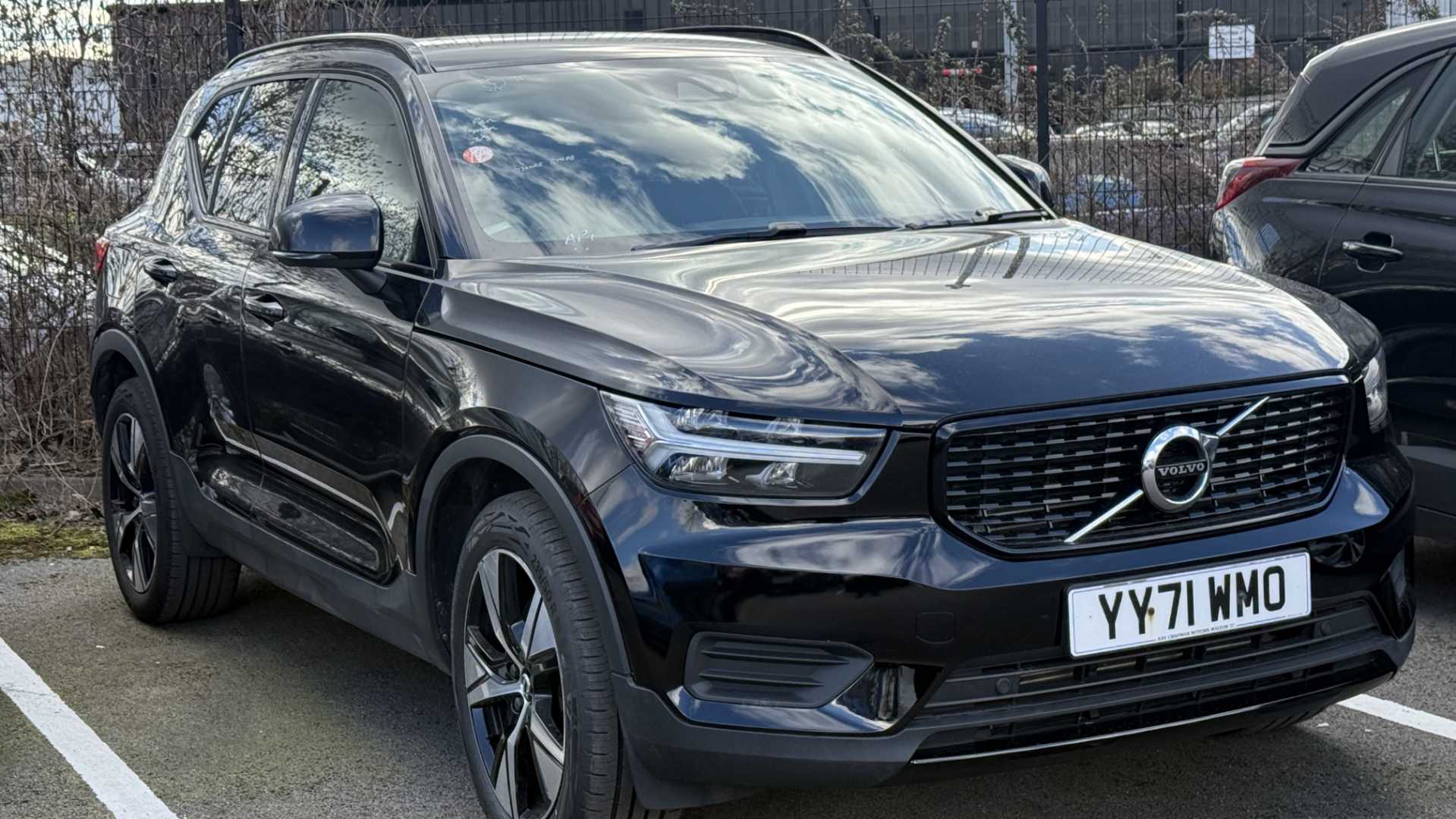 Main listing image - Volvo XC40 Recharge