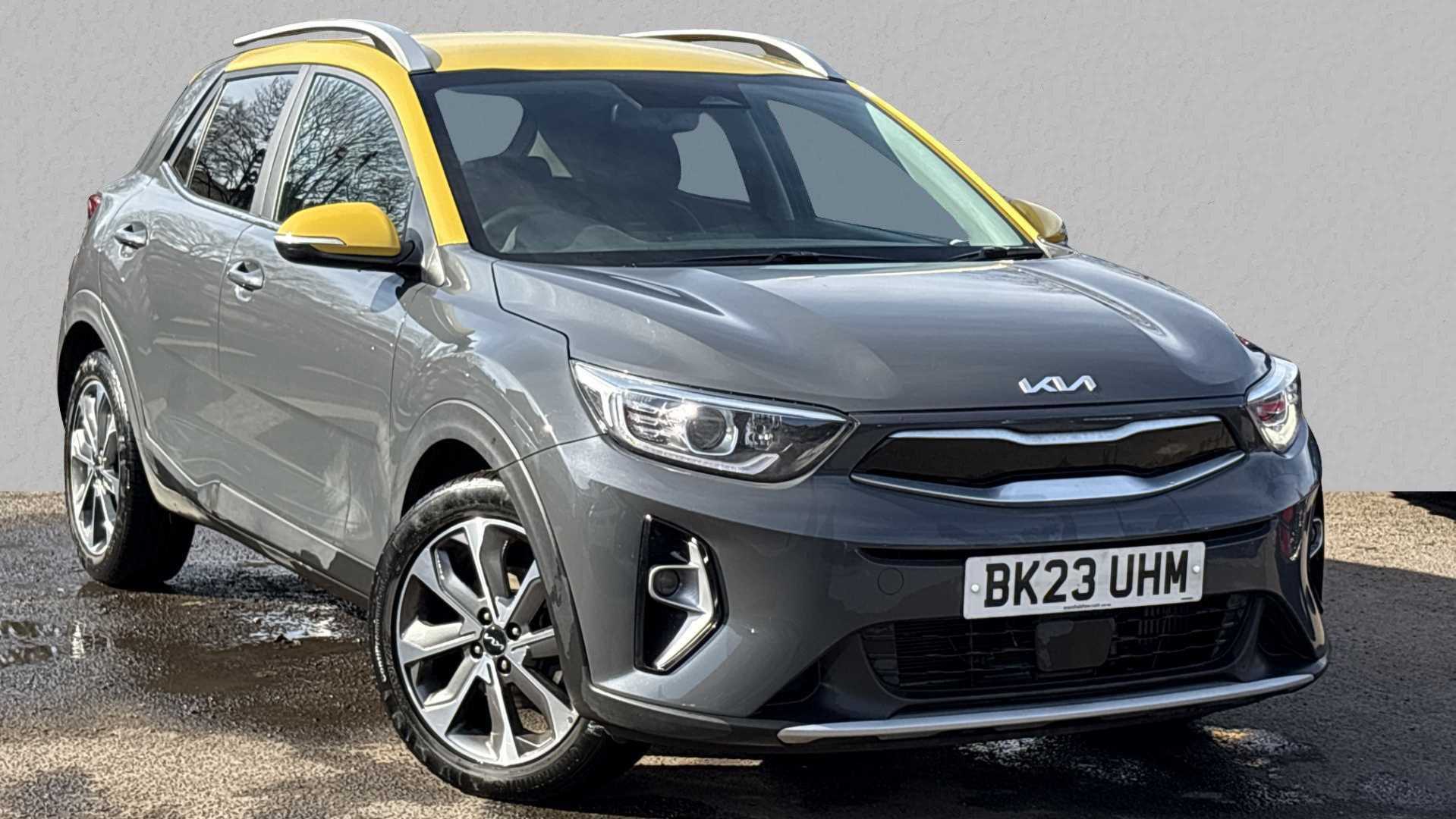 Main listing image - Kia Stonic