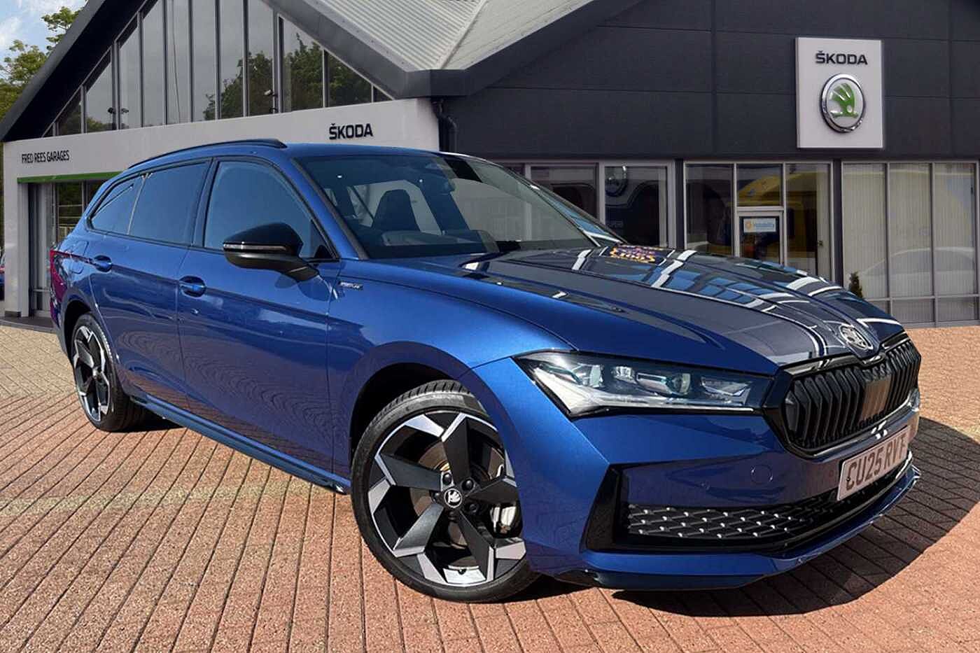 Main listing image - Skoda Superb Estate