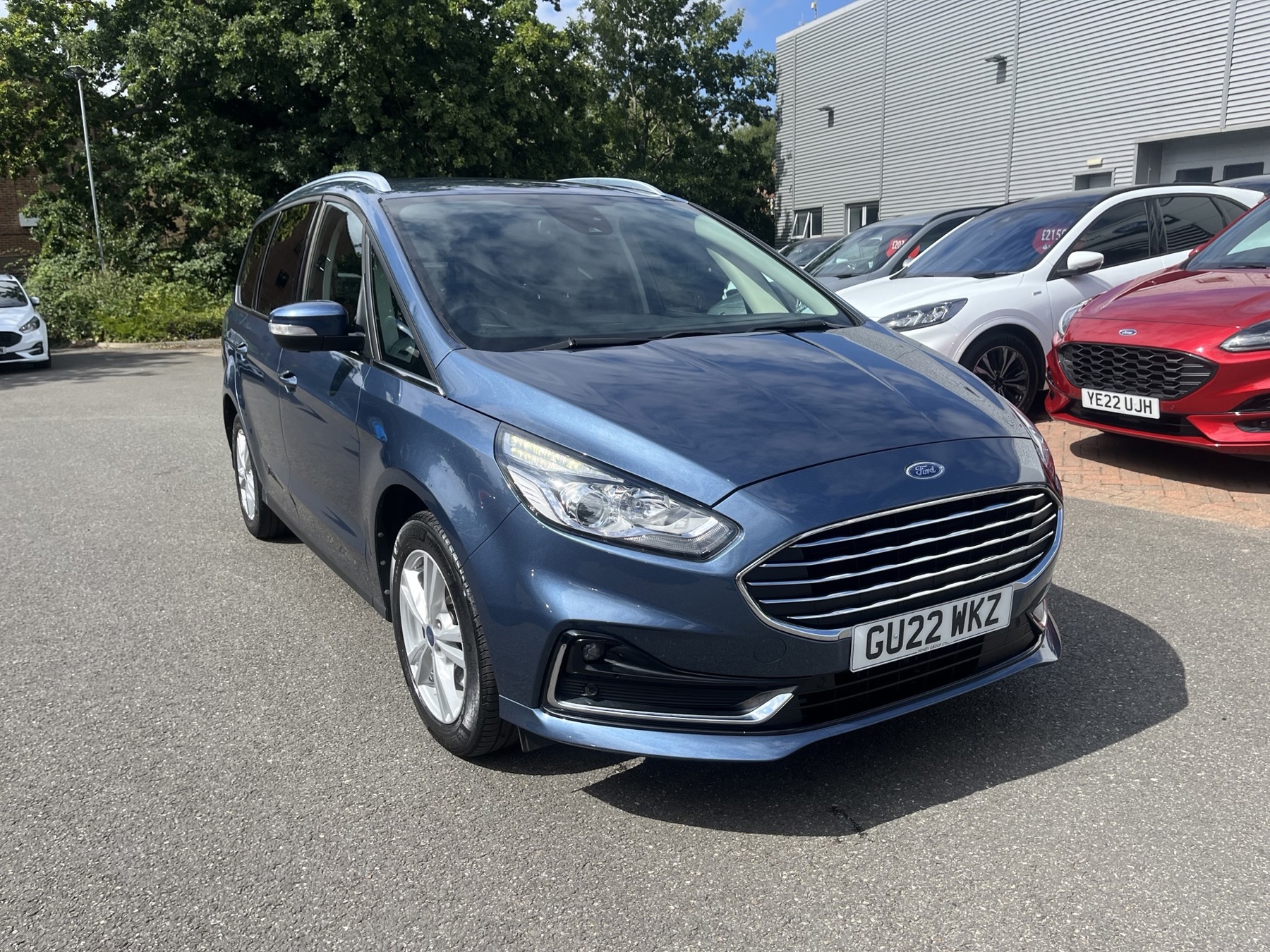 Main listing image - Ford Galaxy