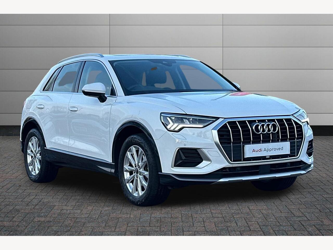 Main listing image - Audi Q3
