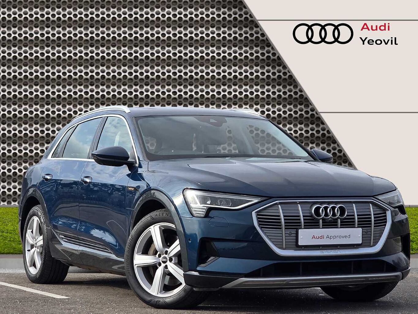 Main listing image - Audi e-tron