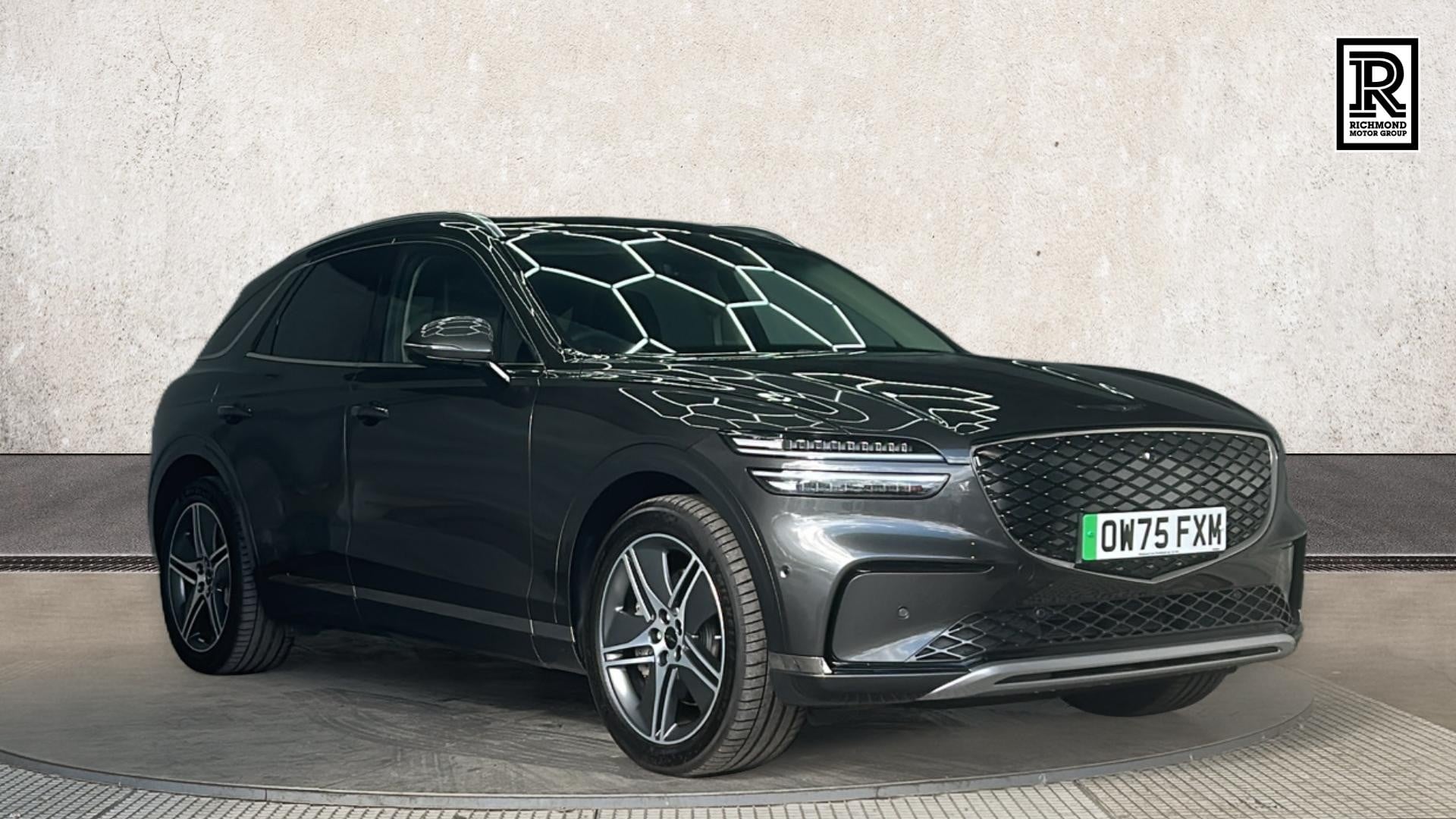 Main listing image - Genesis Gv70