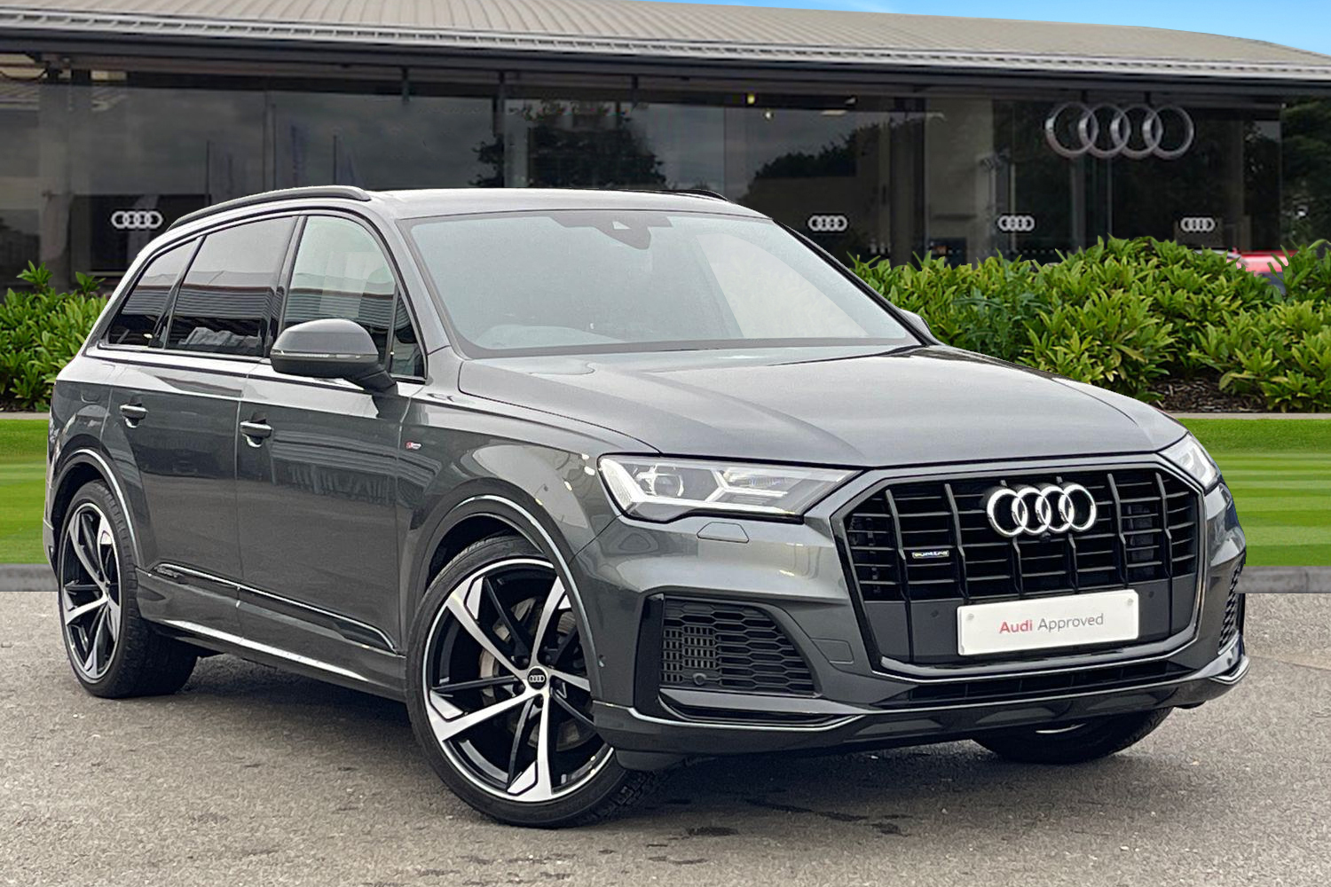 Main listing image - Audi Q7