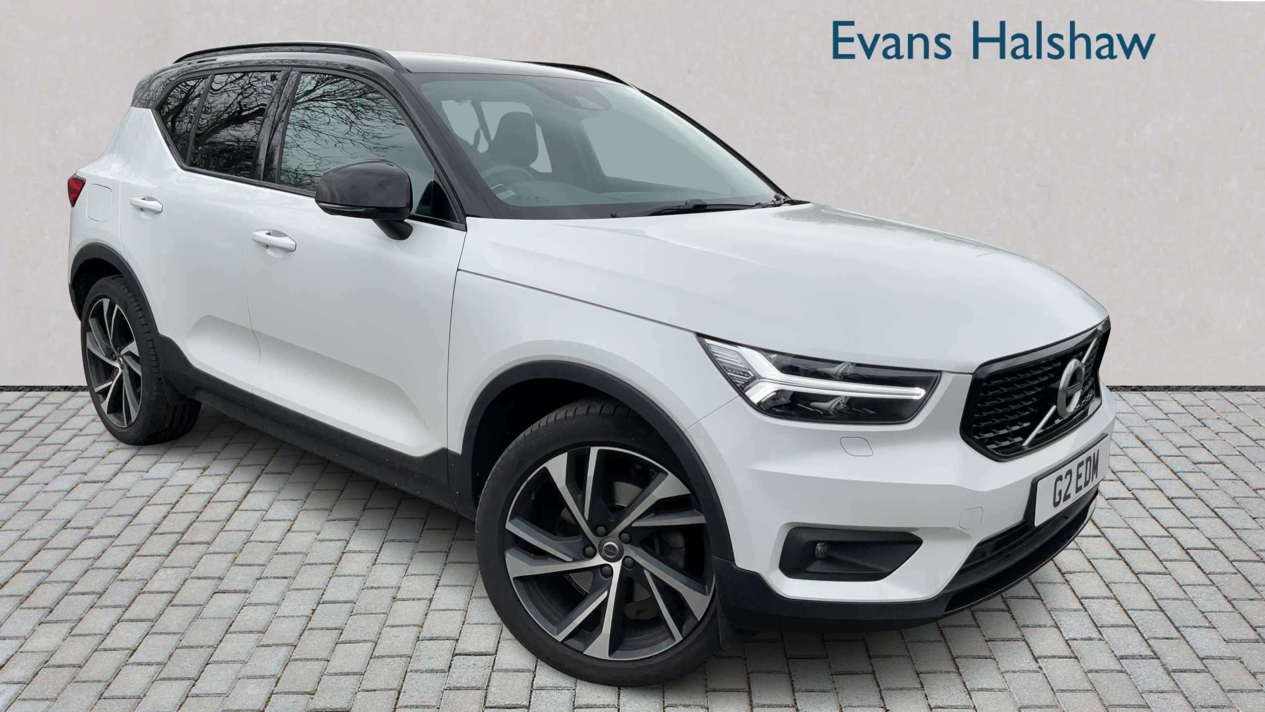 Main listing image - Volvo XC40