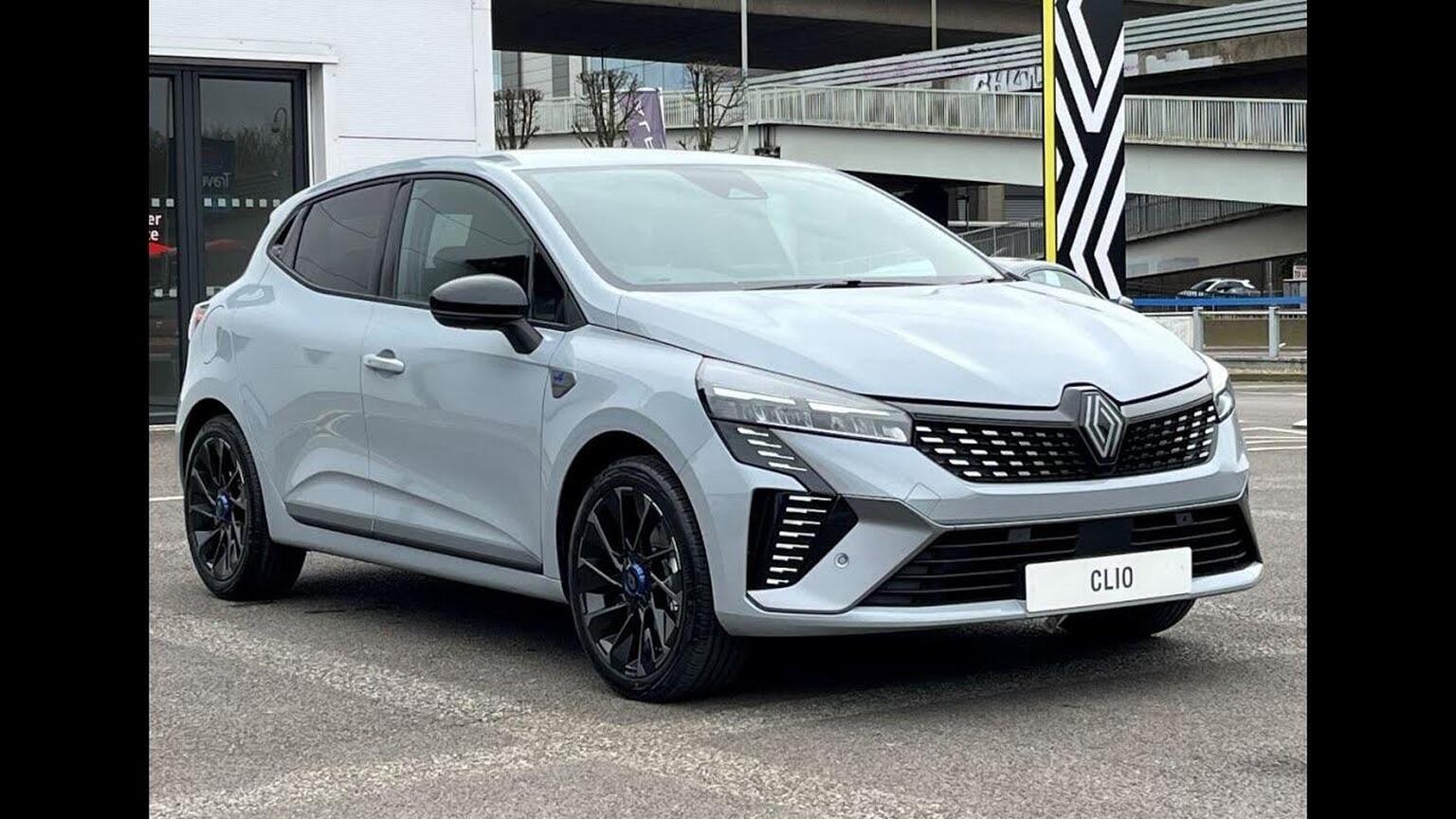 Main listing image - Renault Clio