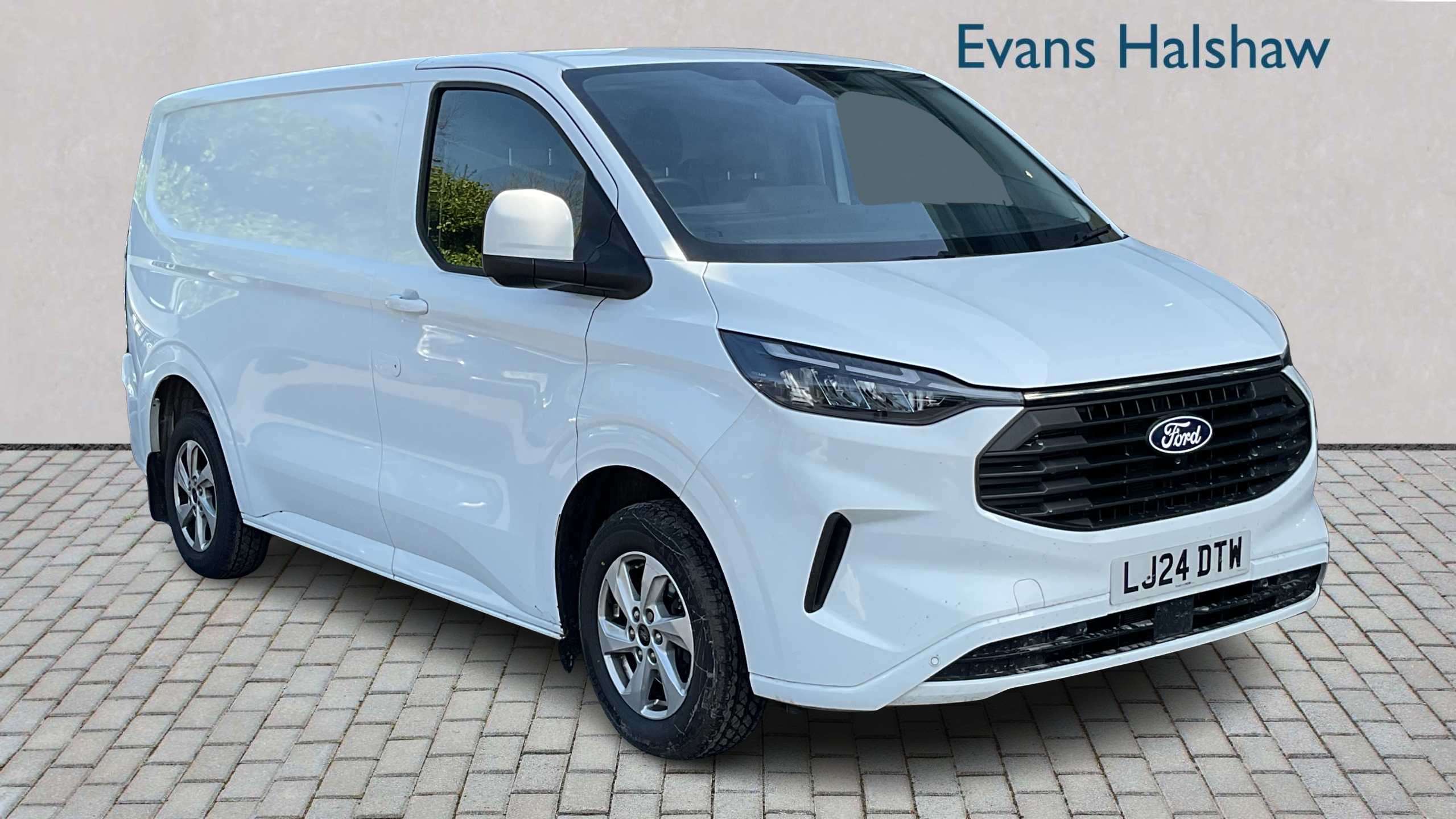 Main listing image - Ford Transit Custom