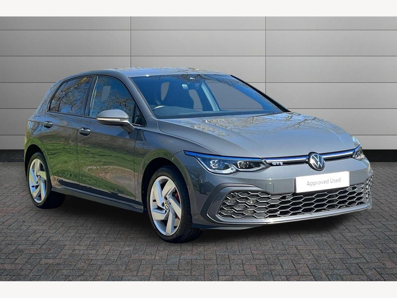 Main listing image - Volkswagen Golf GTE