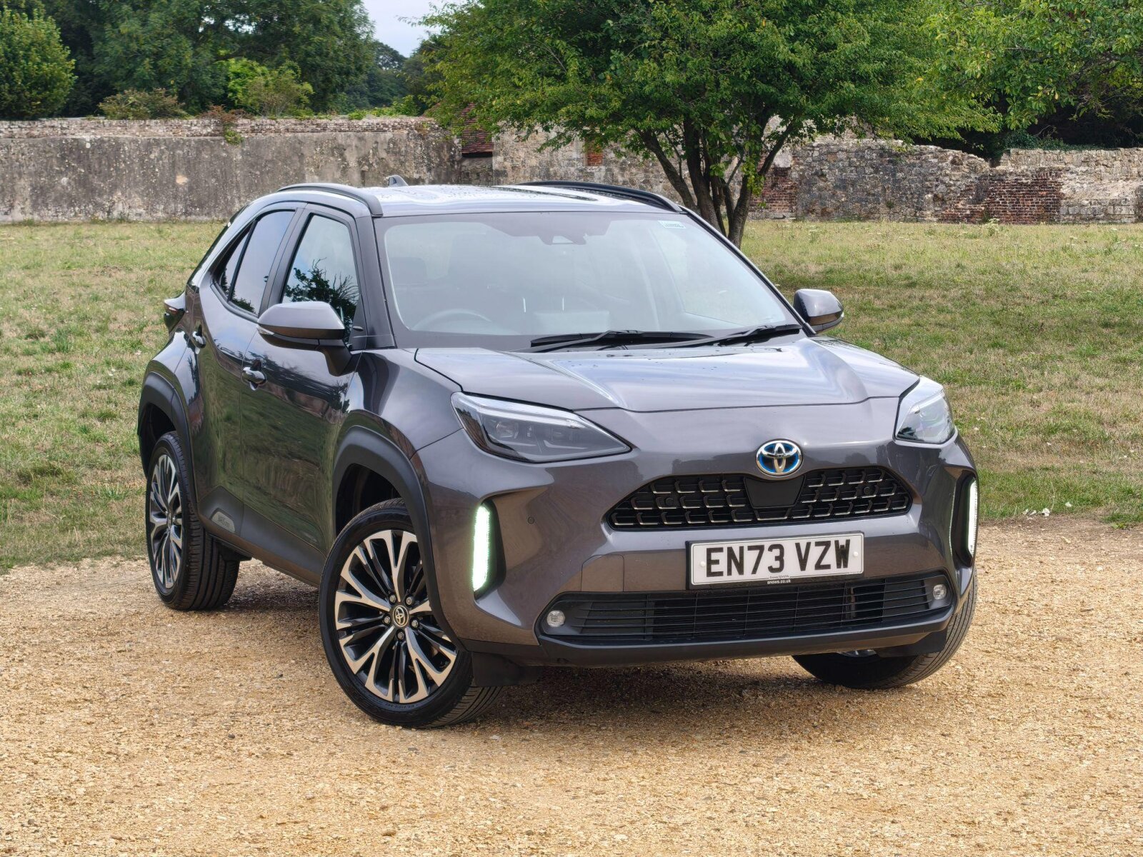 Main listing image - Toyota Yaris Cross