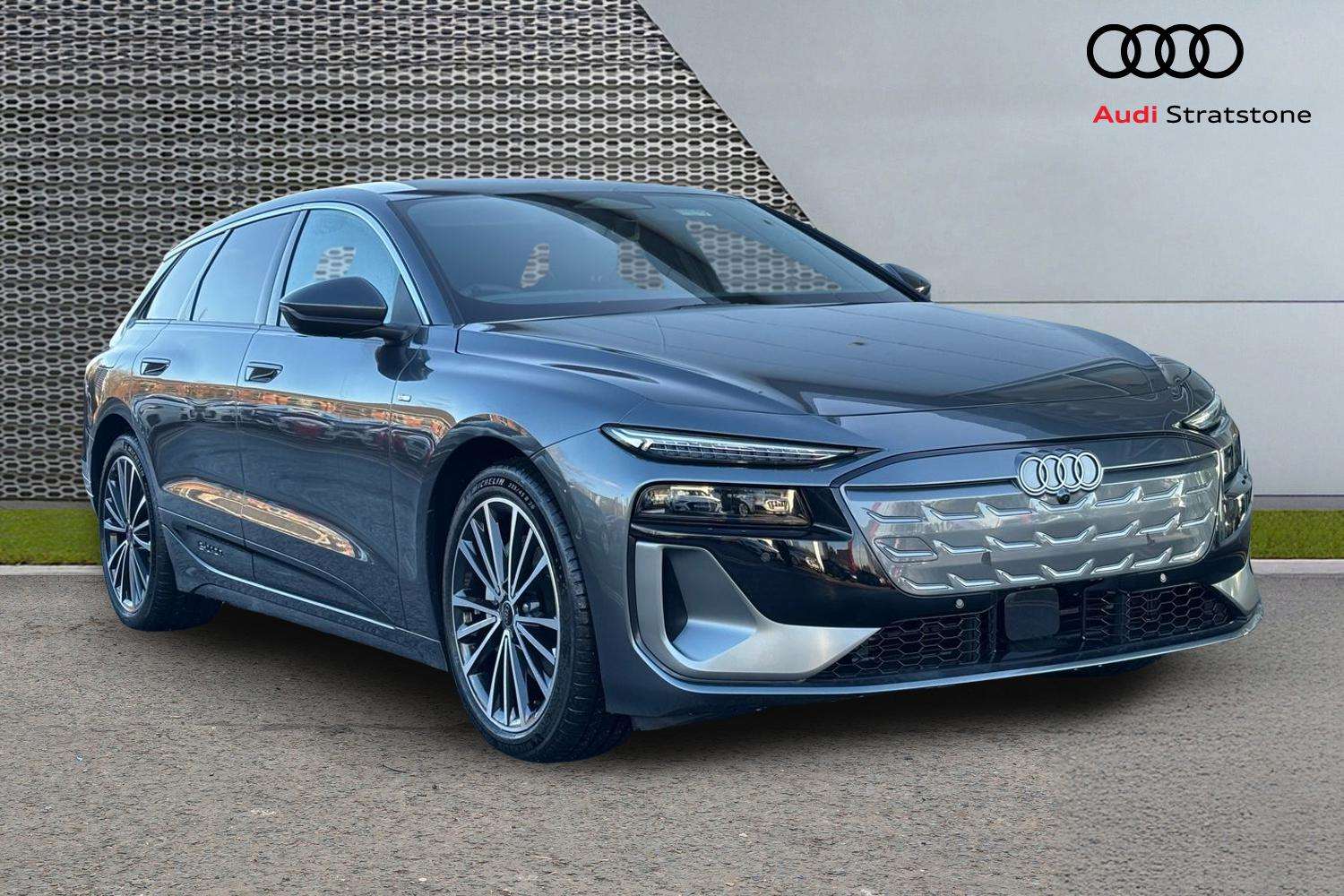 Main listing image - Audi e-tron S